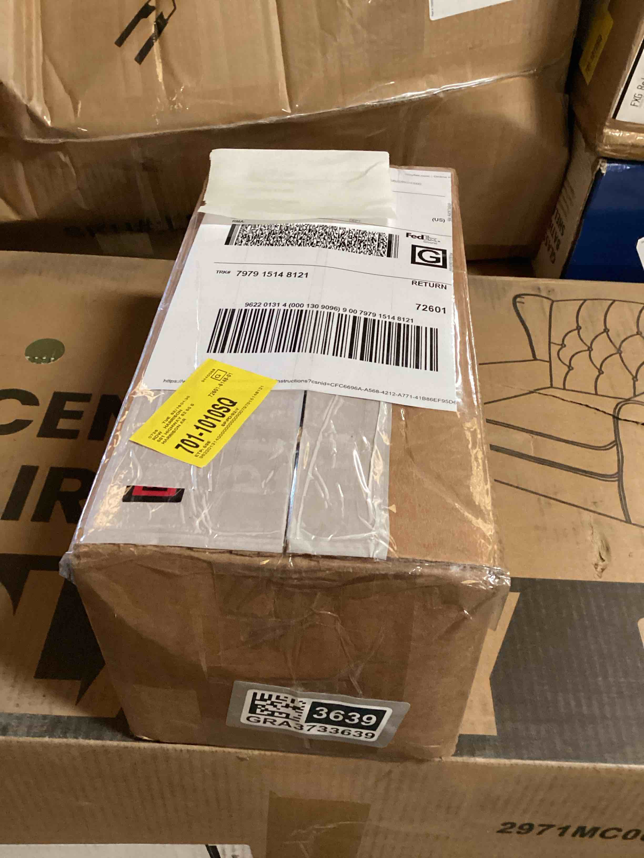 Condition photo showing Good Condition for Rockwell Contemporary Keyed Entry Handle Set  In Fits Doors With A  Multipoint Lock (Multipoint Lock Not Included) 1-3/4" Thick Door With 7.87" Ctc Screwholes