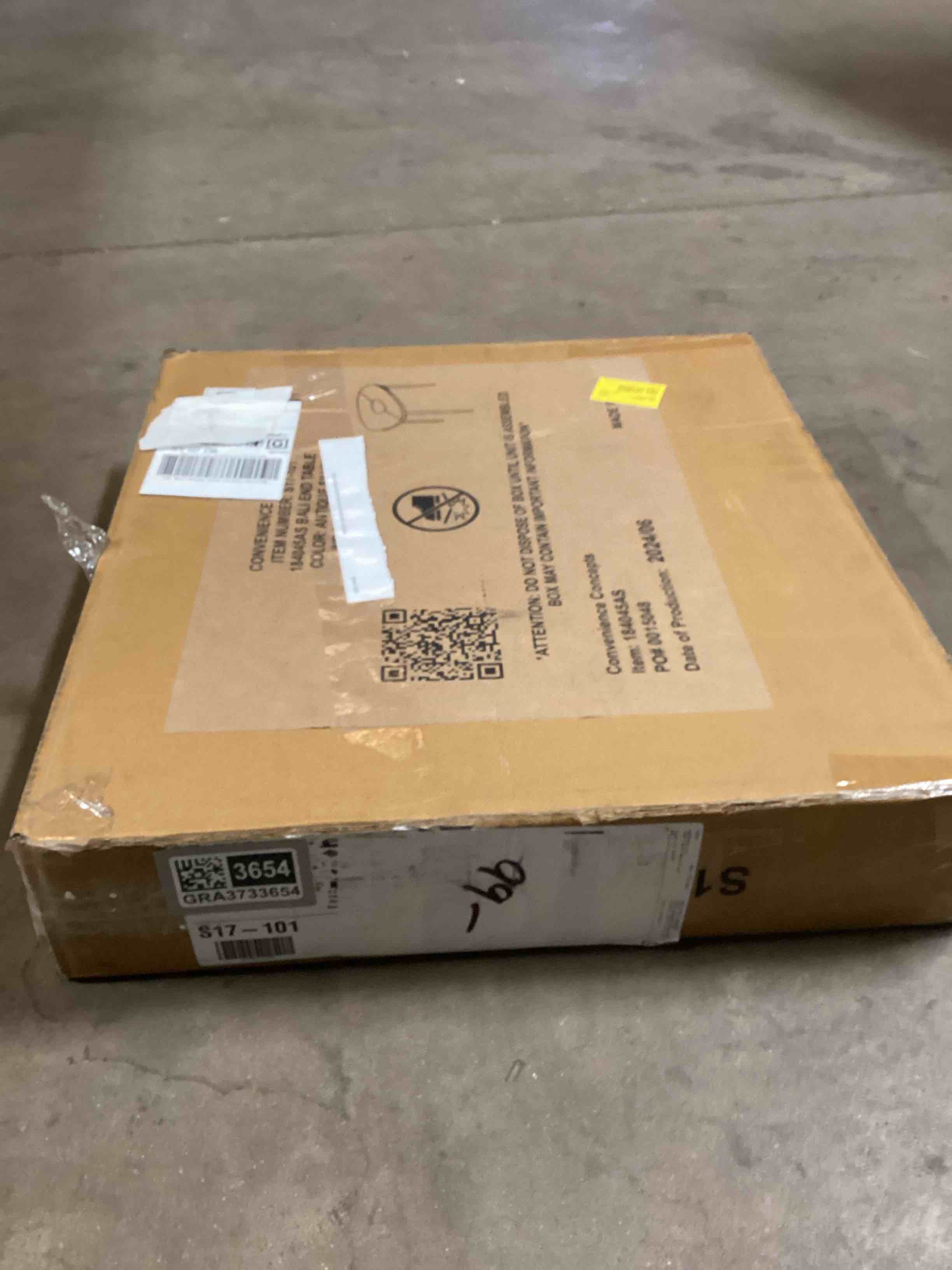 Condition photo showing Good Condition for Endsley Elida Metal Nesting End Tables