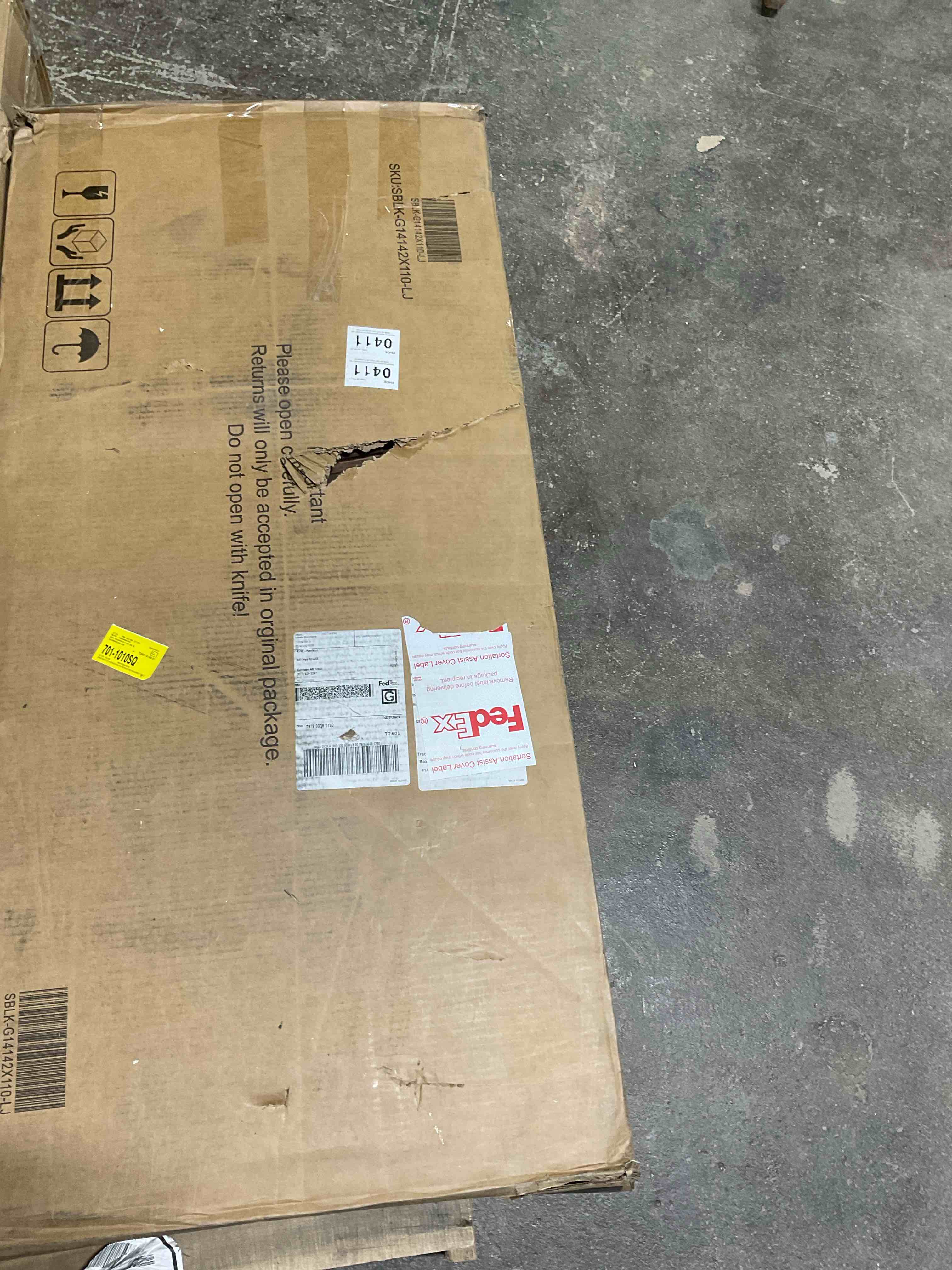 43.3\u0027\u0027 W Oval Lift Top Coffee Table With Storage