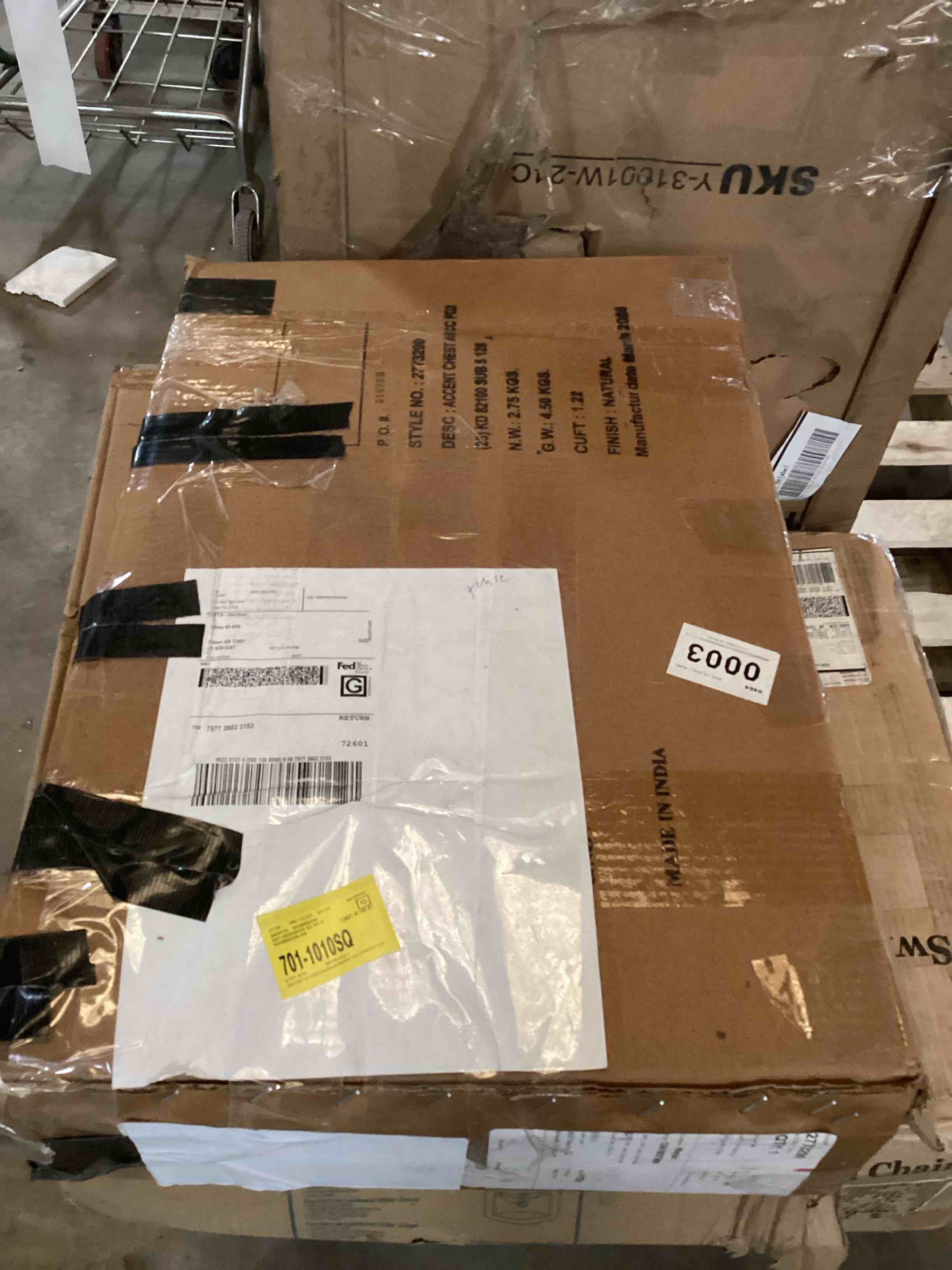 Condition photo showing Good Condition for Lessing End Table