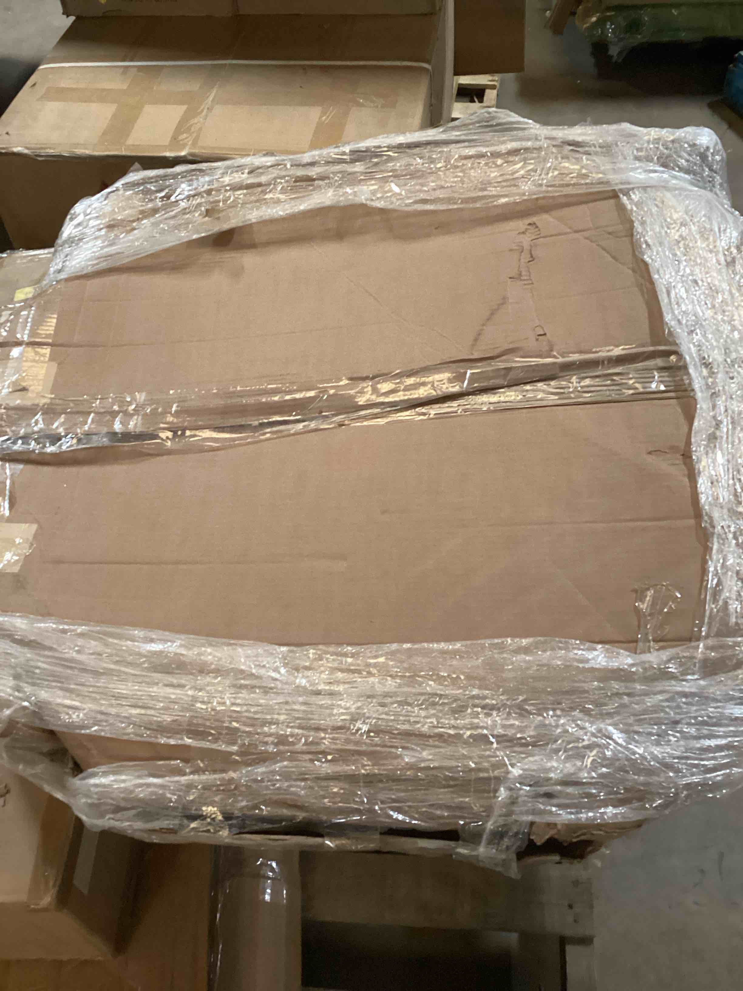 Condition photo showing Good Condition for 38in Octagon Glass Table top