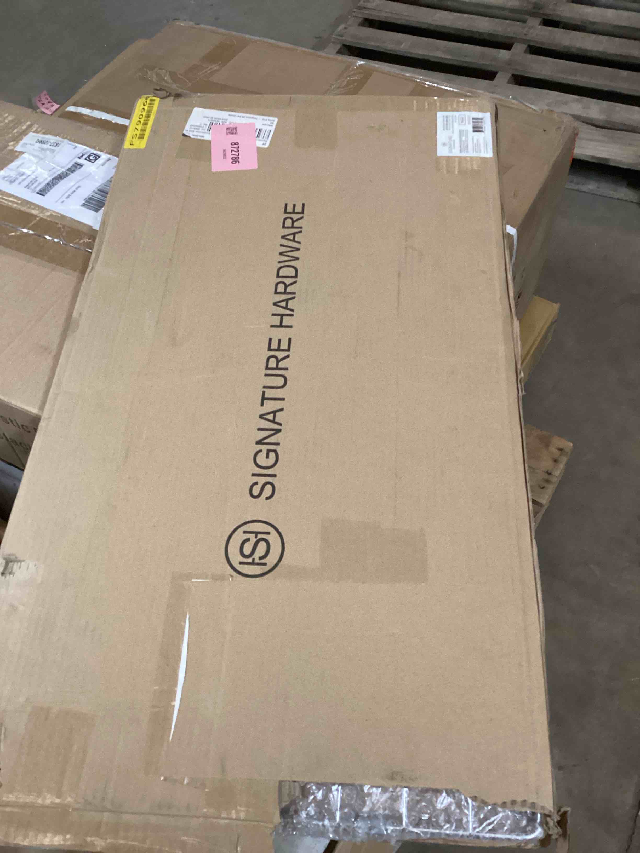 Condition photo showing Good Condition for Signature hardware kitchen sink grid