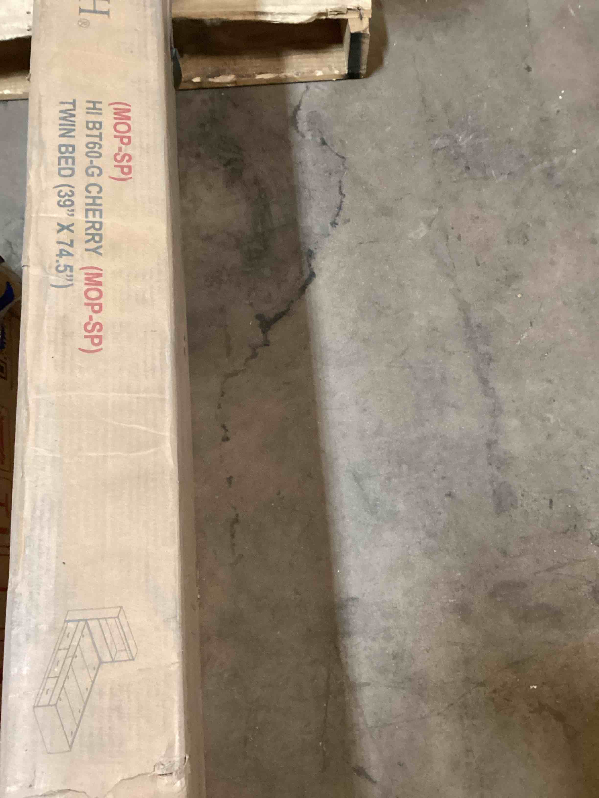 Twin-Size Storage Platform Bed with Bookcase Headboard and 3-Drawers for Clothing,