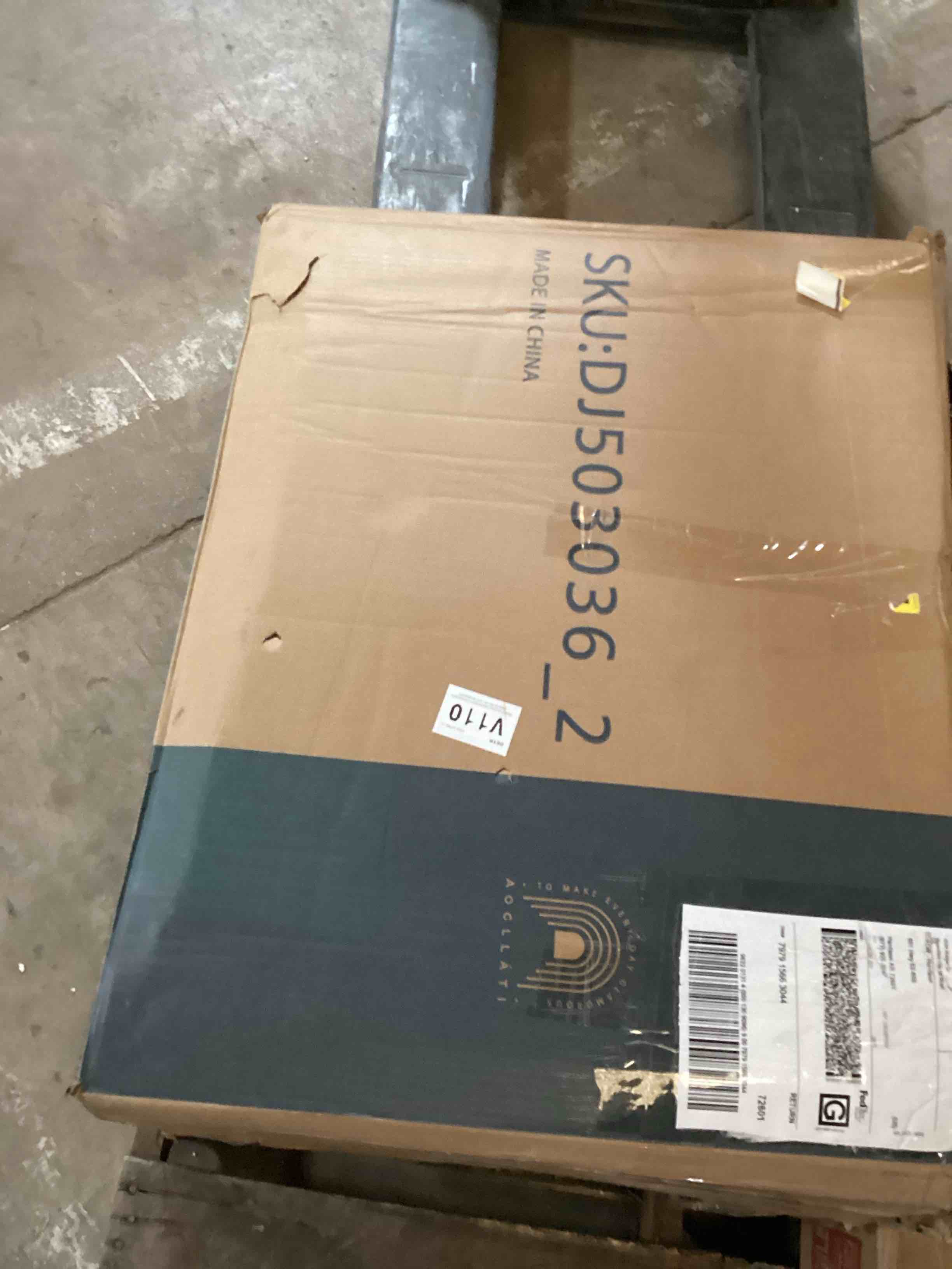 Condition photo showing Good Condition for Makeup Vanity