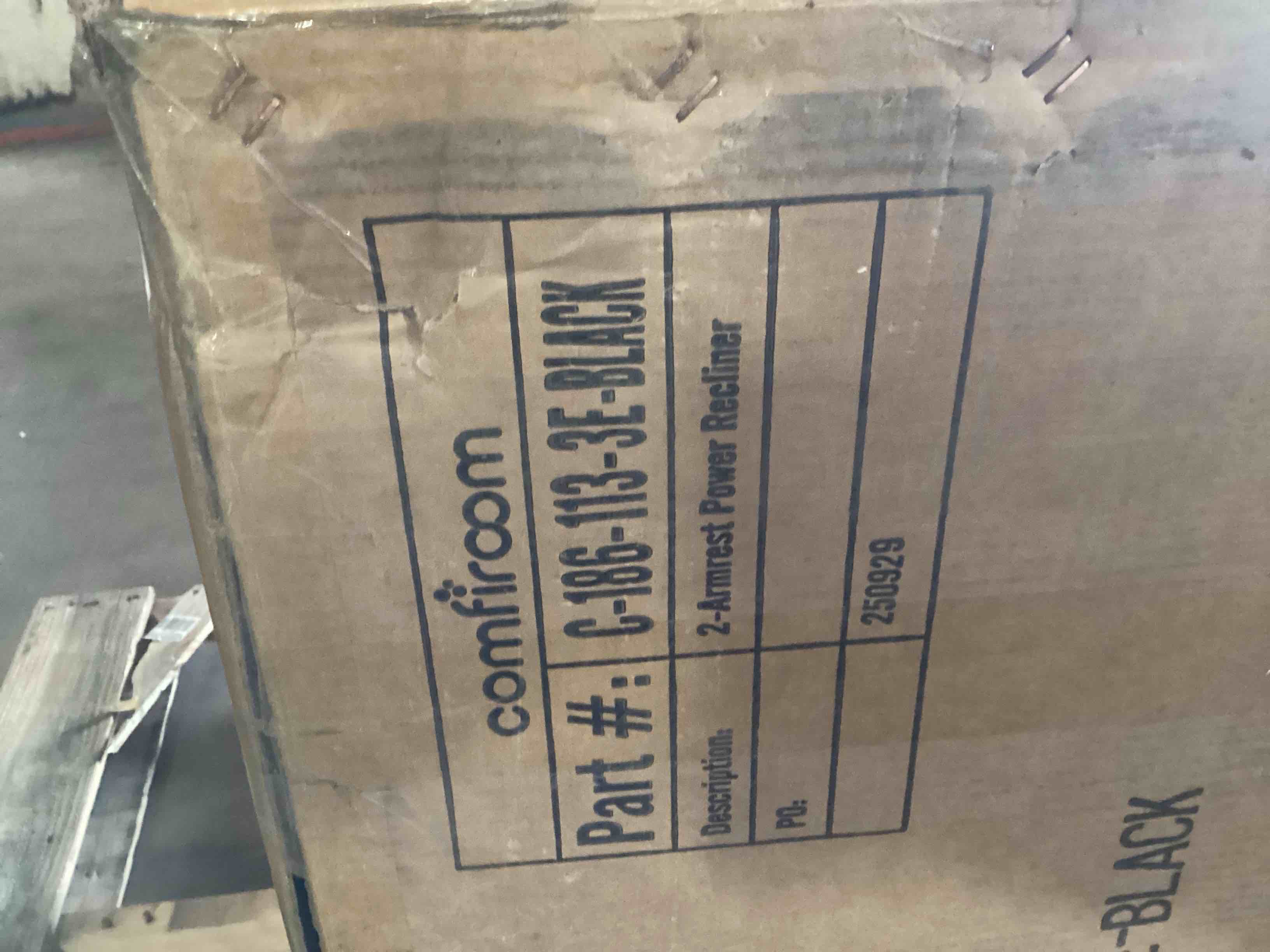 Condition photo showing Good Condition for Wrought Studioâ„¢ Leather Home Theater Seating, Game Seats Movie Theater Chairs Theater Recliner Sofa