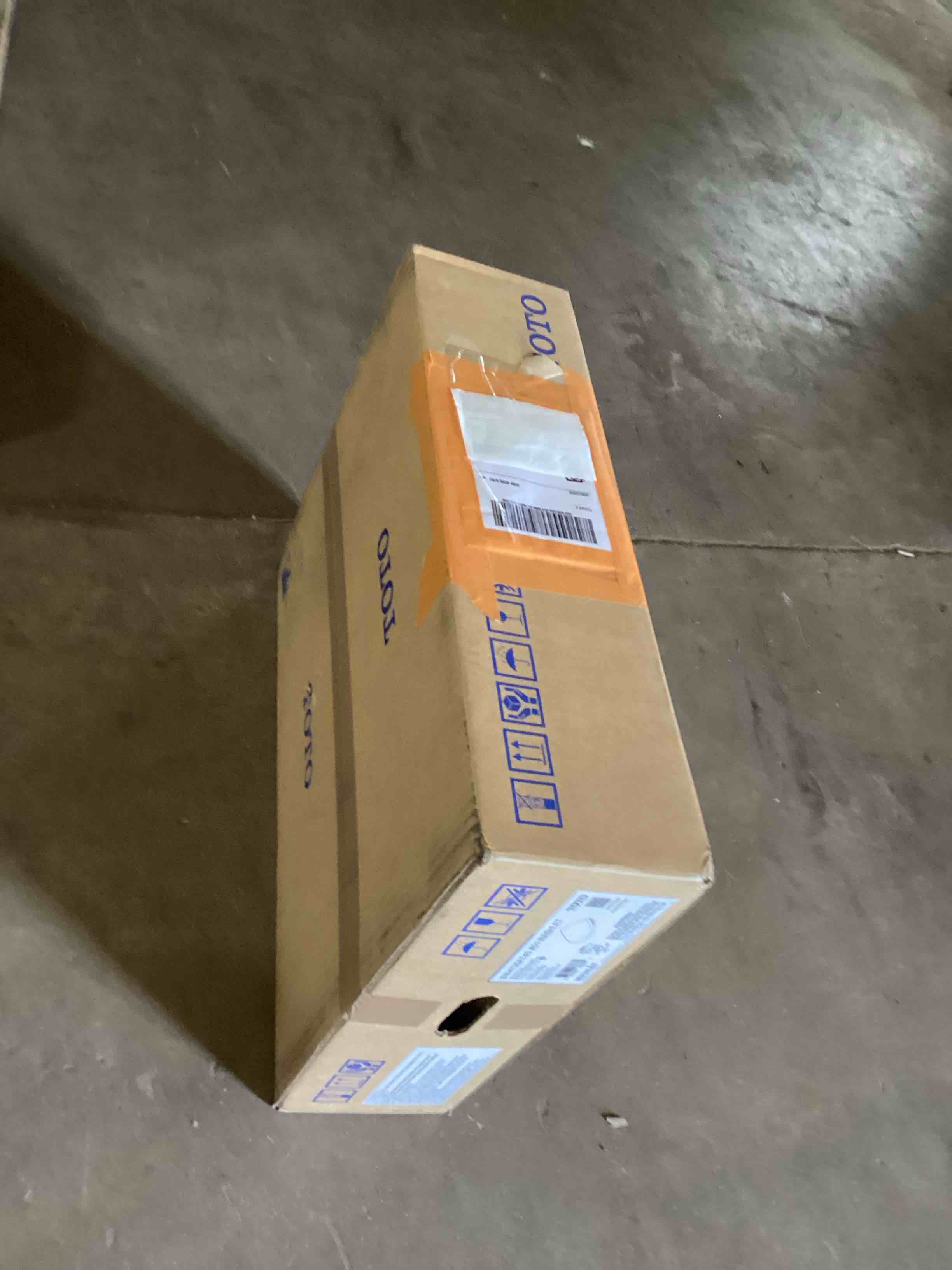 Condition photo showing Good Condition for AquiaÂ® IV 1.28 GPF Elongated Floor Mounted One-Piece Toilet (“Seat Only”)