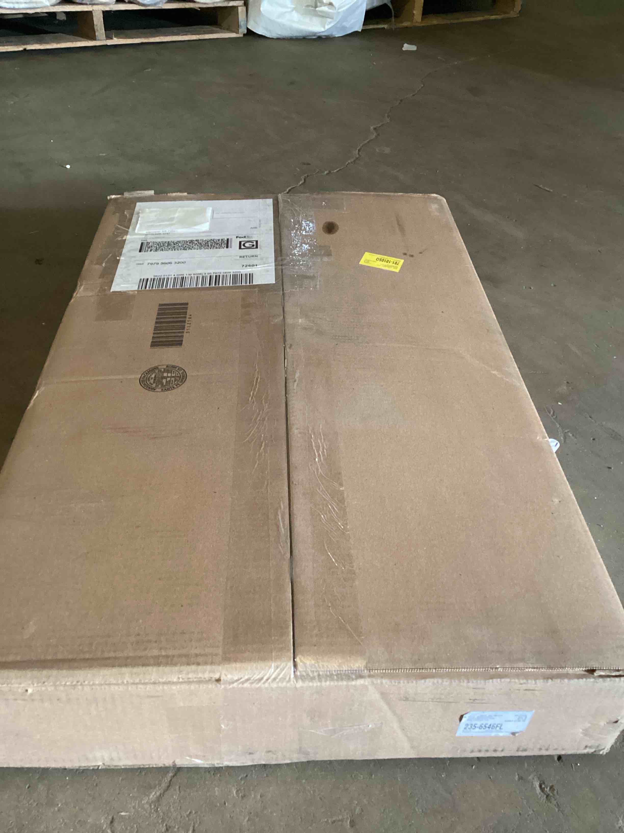 Condition photo showing Good Condition for Terabrik Herringbone 12 in. x 15 in. Natural Textured Clay Brick Mosaic Floor and Wall Tile