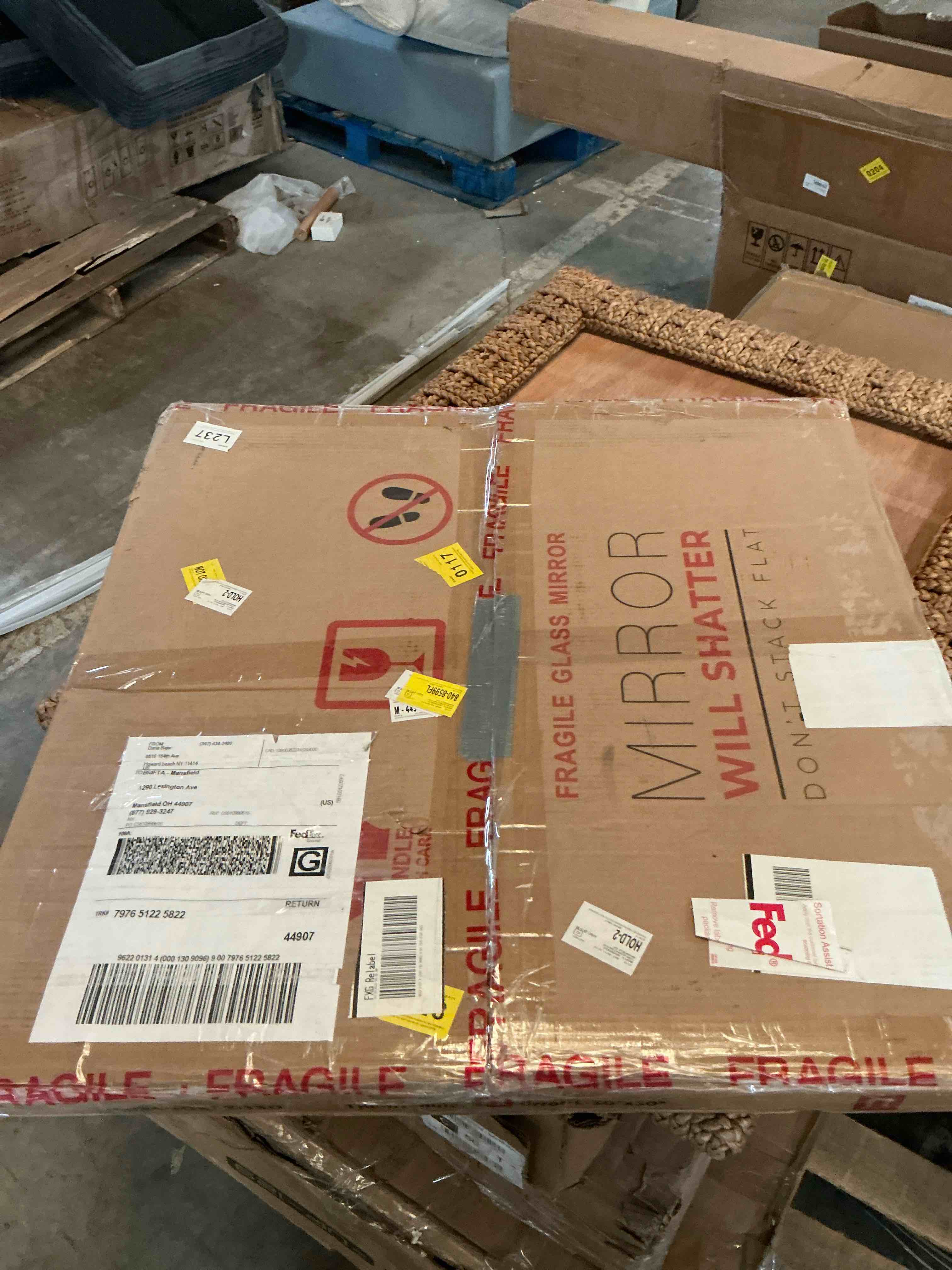 Condition photo showing Good Condition for Irregular LED Mirror 30 x 30in