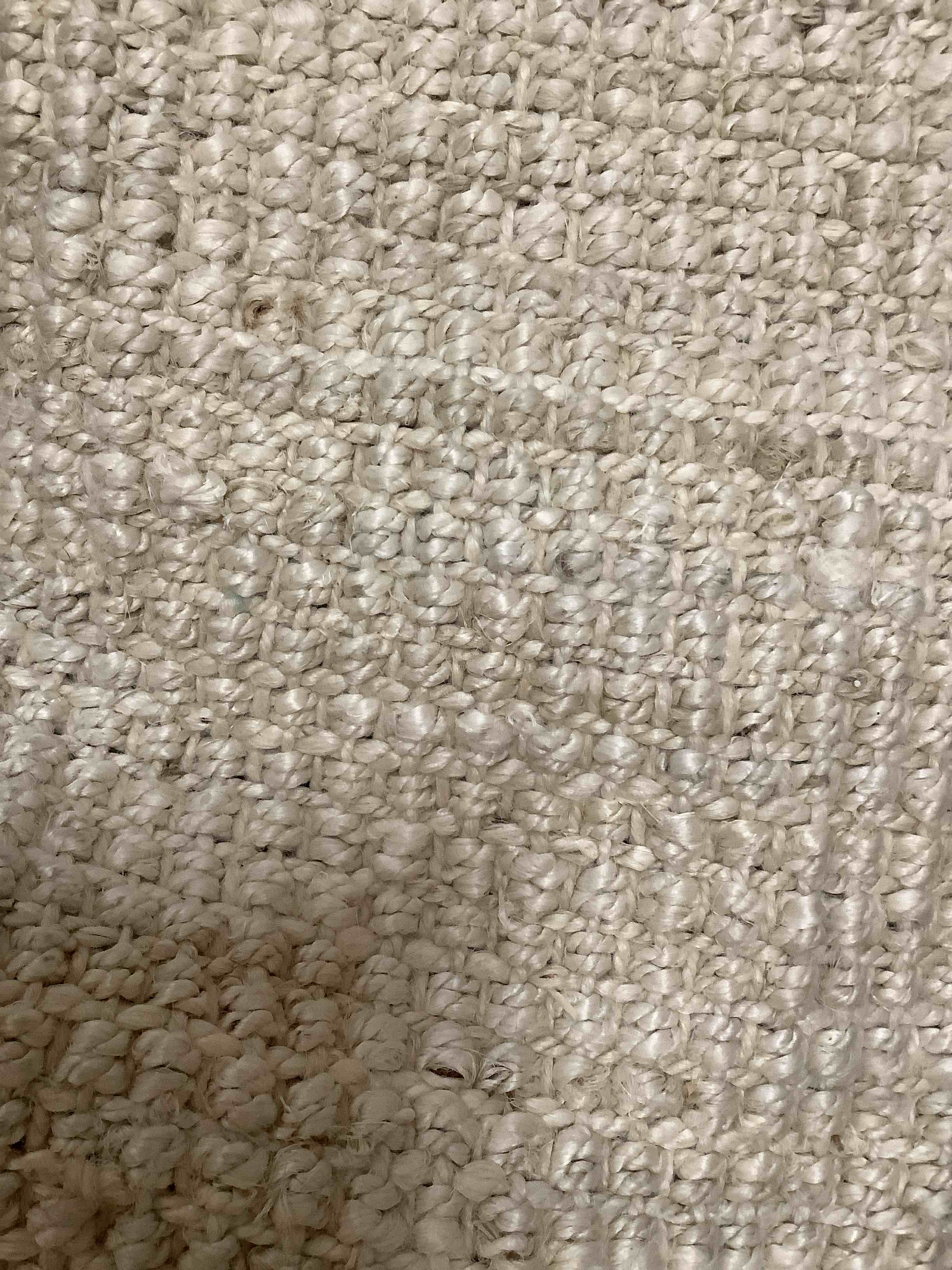 Condition photo showing Good Condition for Indian Jute Off White 7’6”x10’6” 