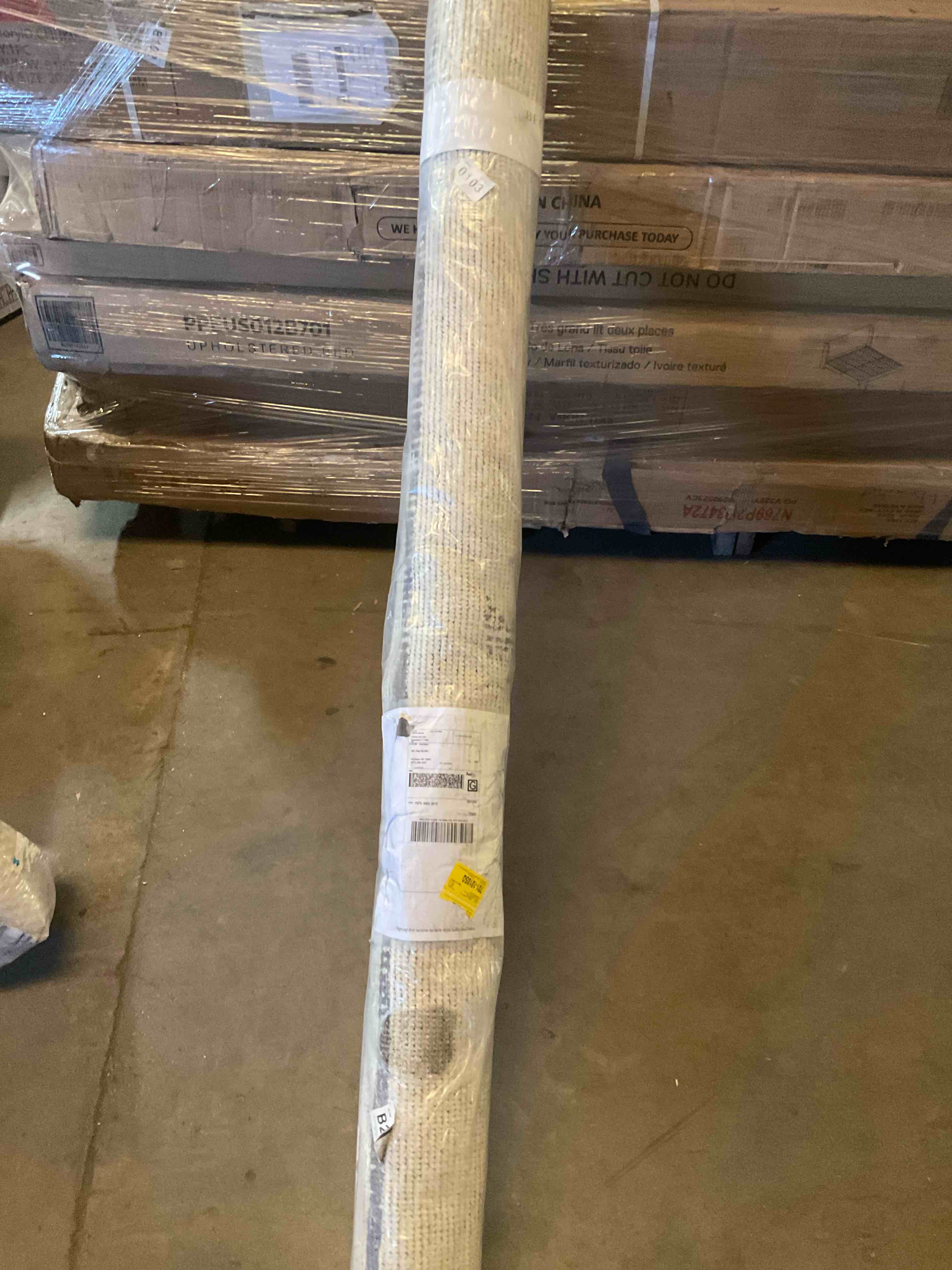 Condition photo showing Good Condition for Becki Owens x Livabliss Solana Machine Woven Area Rug