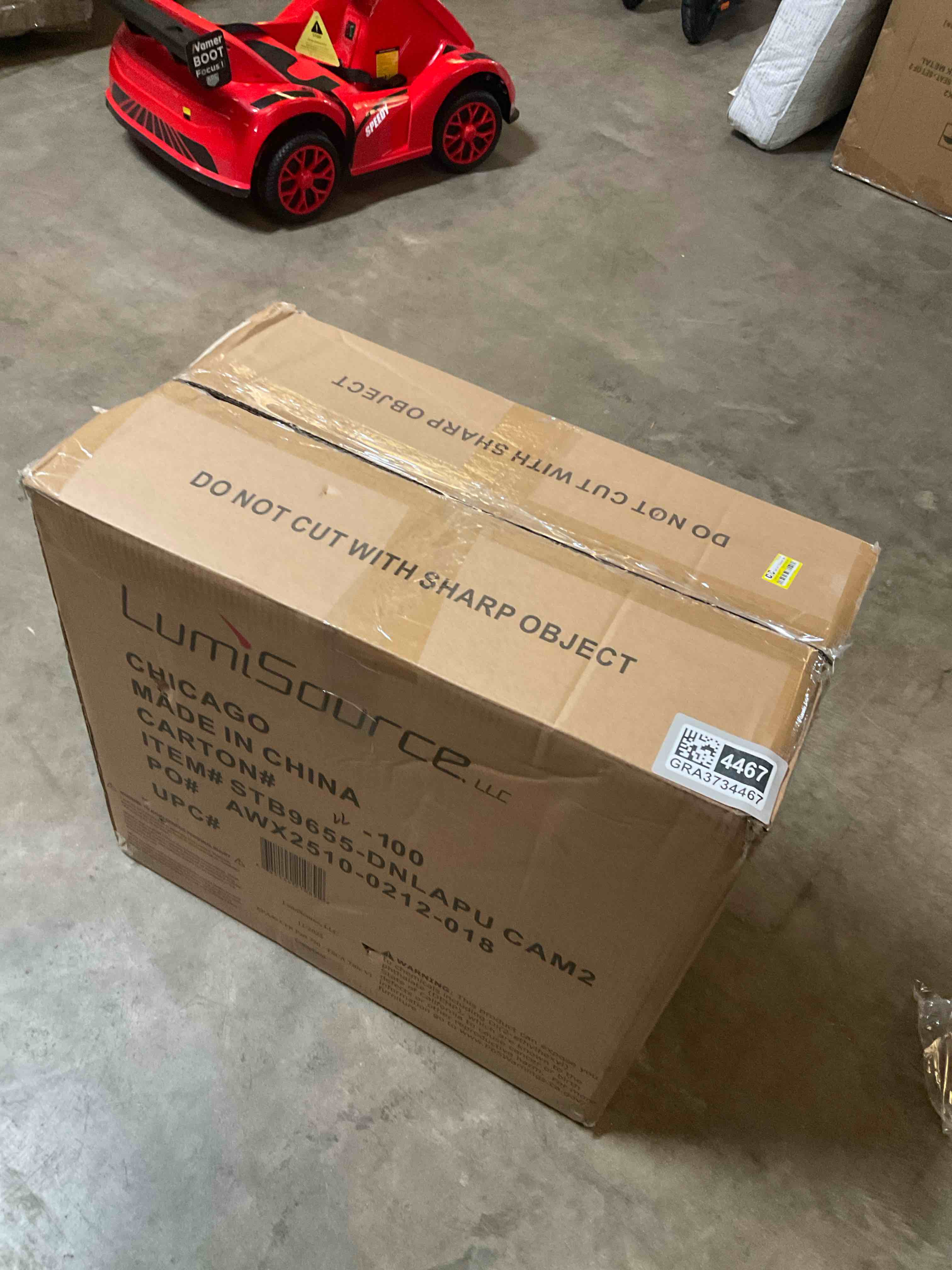 Condition photo showing Good Condition for 2 leather seats with no legs