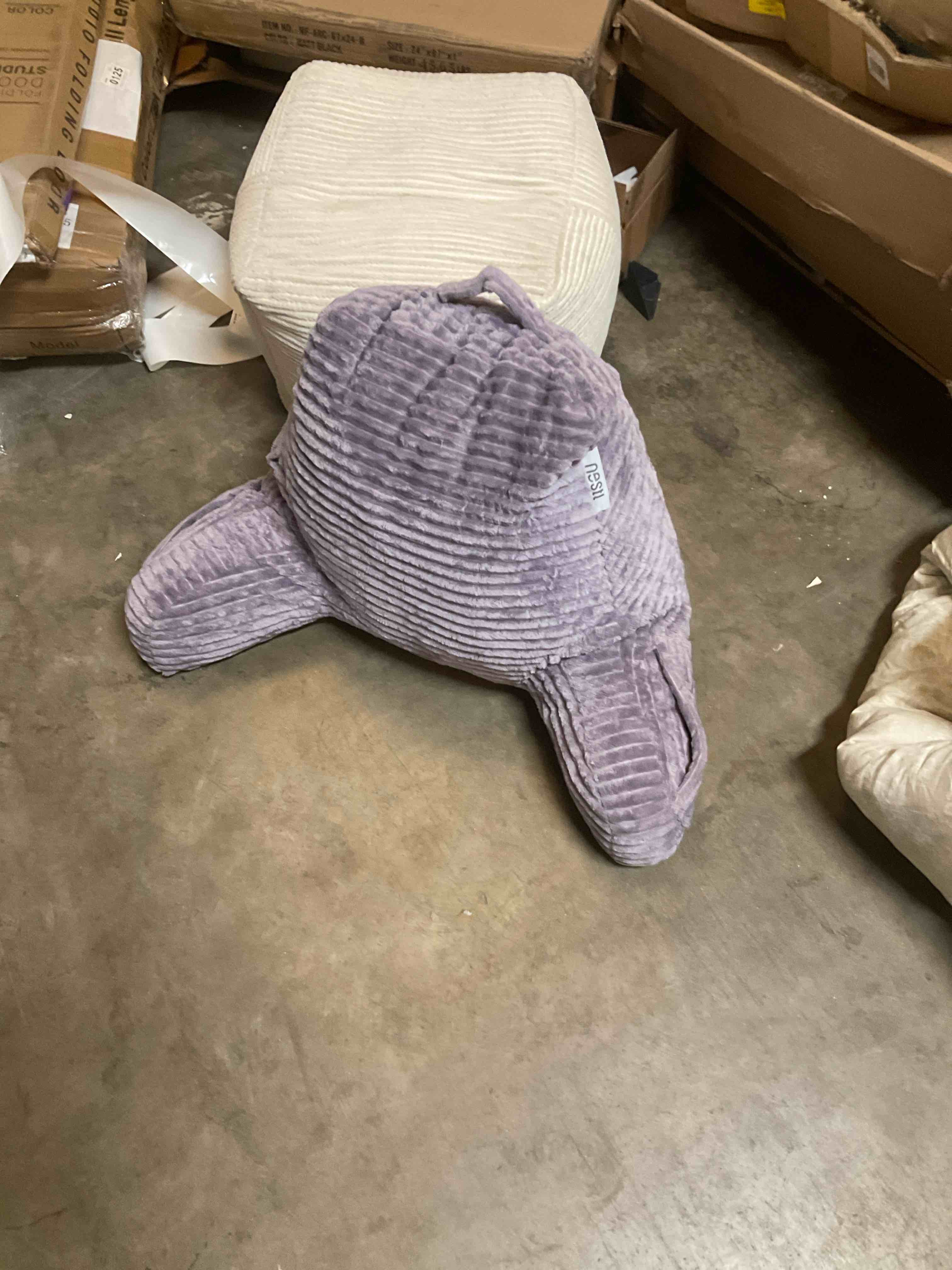 Condition photo showing Good Condition for nestl pillow