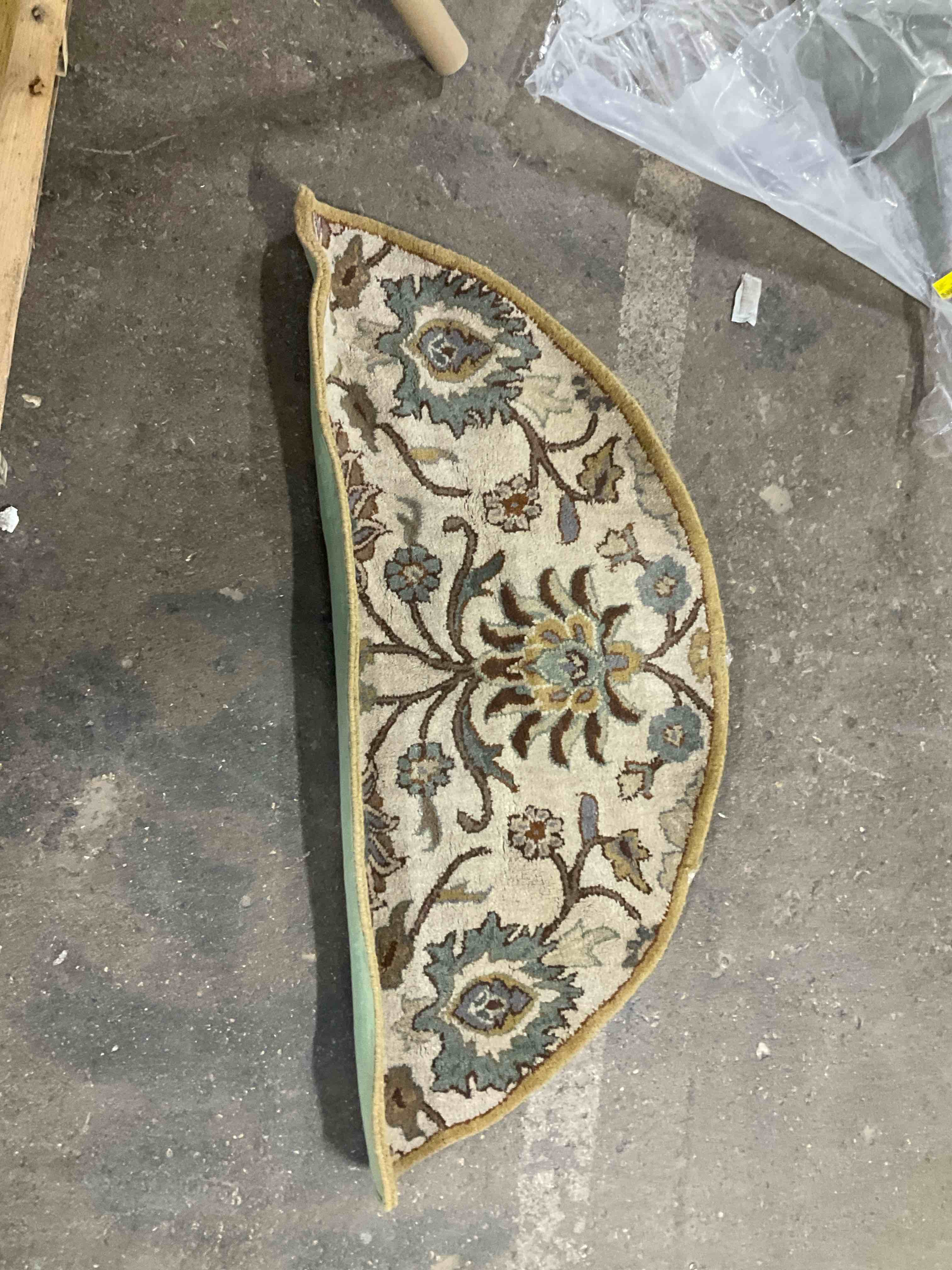Area Rug green half crescent shape