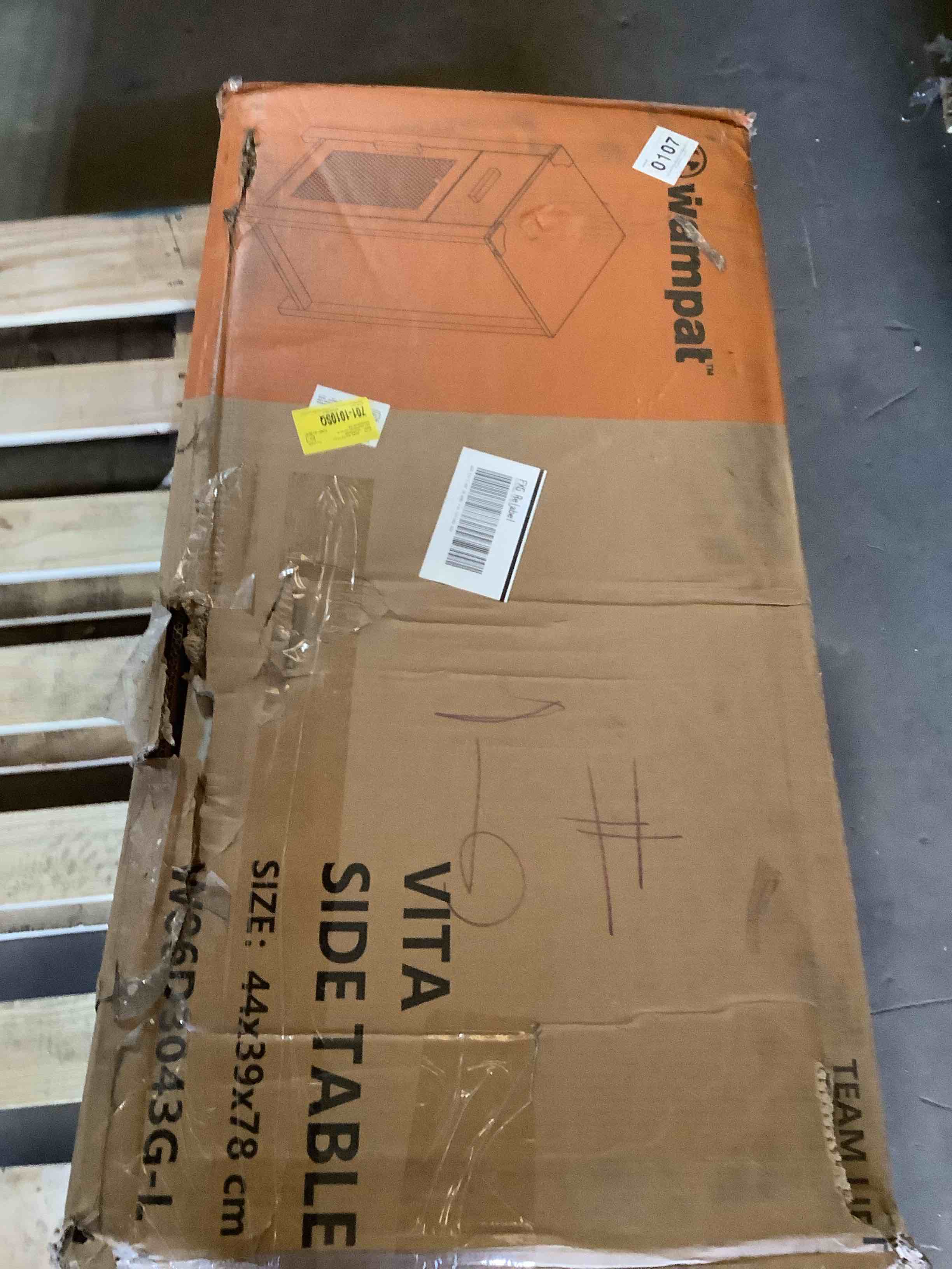 Condition photo showing Good Condition for (damaged)warpath vita side table