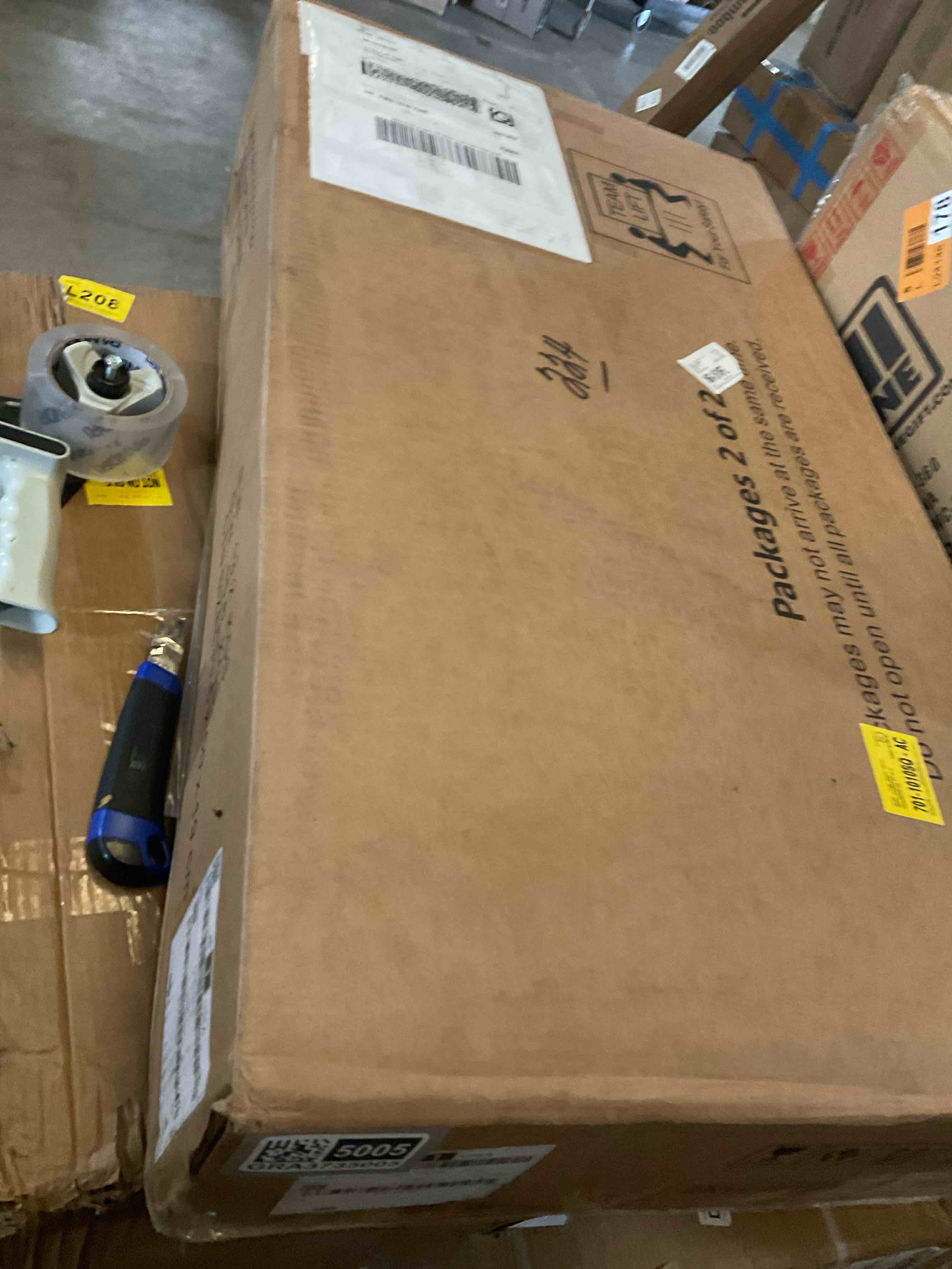 https://s3.amazonaws.com/lotting-images-prod/RustDustWanderlust/GRA3735005_1775244845728.jpeg