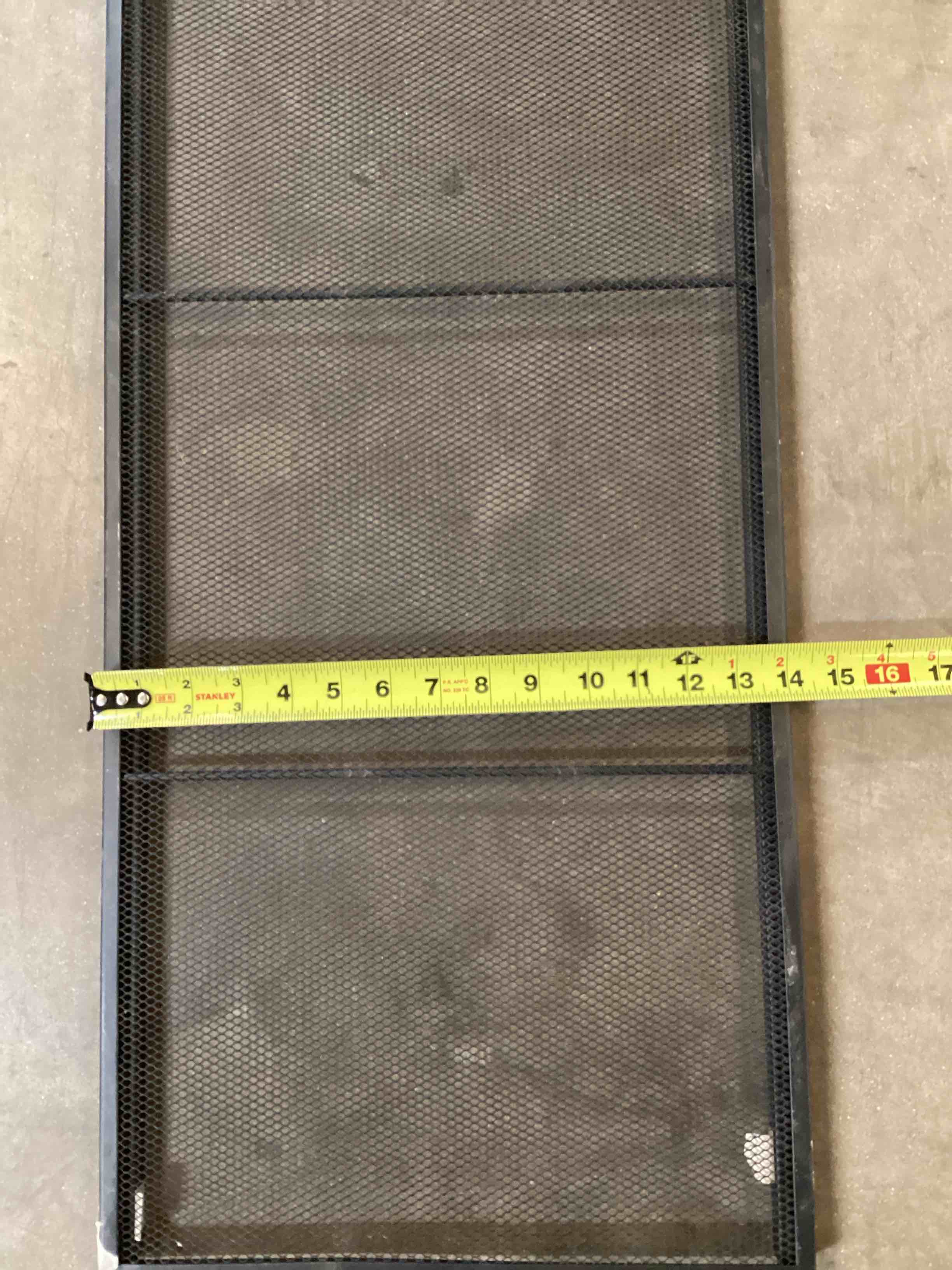 Condition photo showing Good Condition for aquarium/terrarium top screen