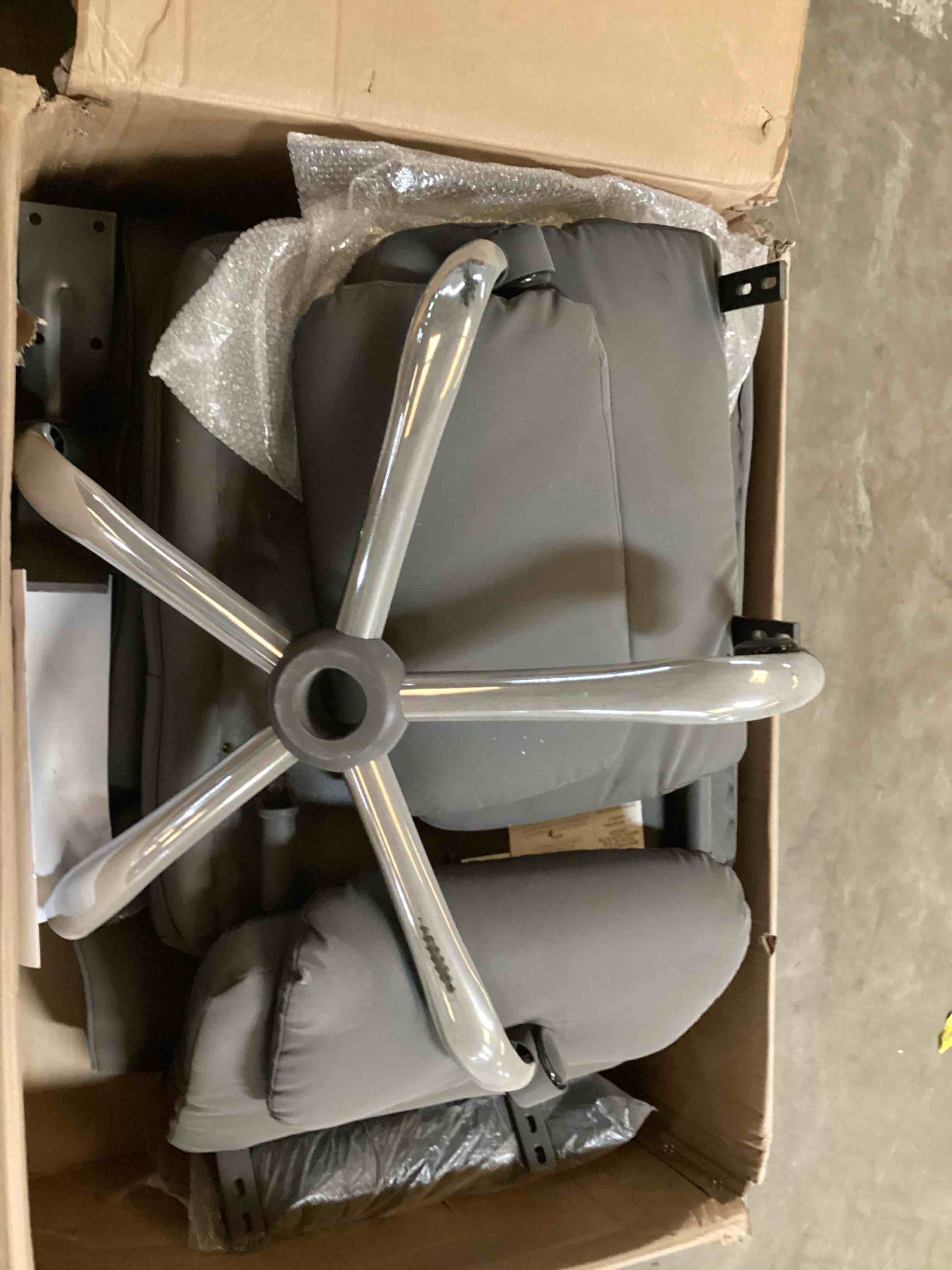 Condition photo showing Good Condition for office chair black