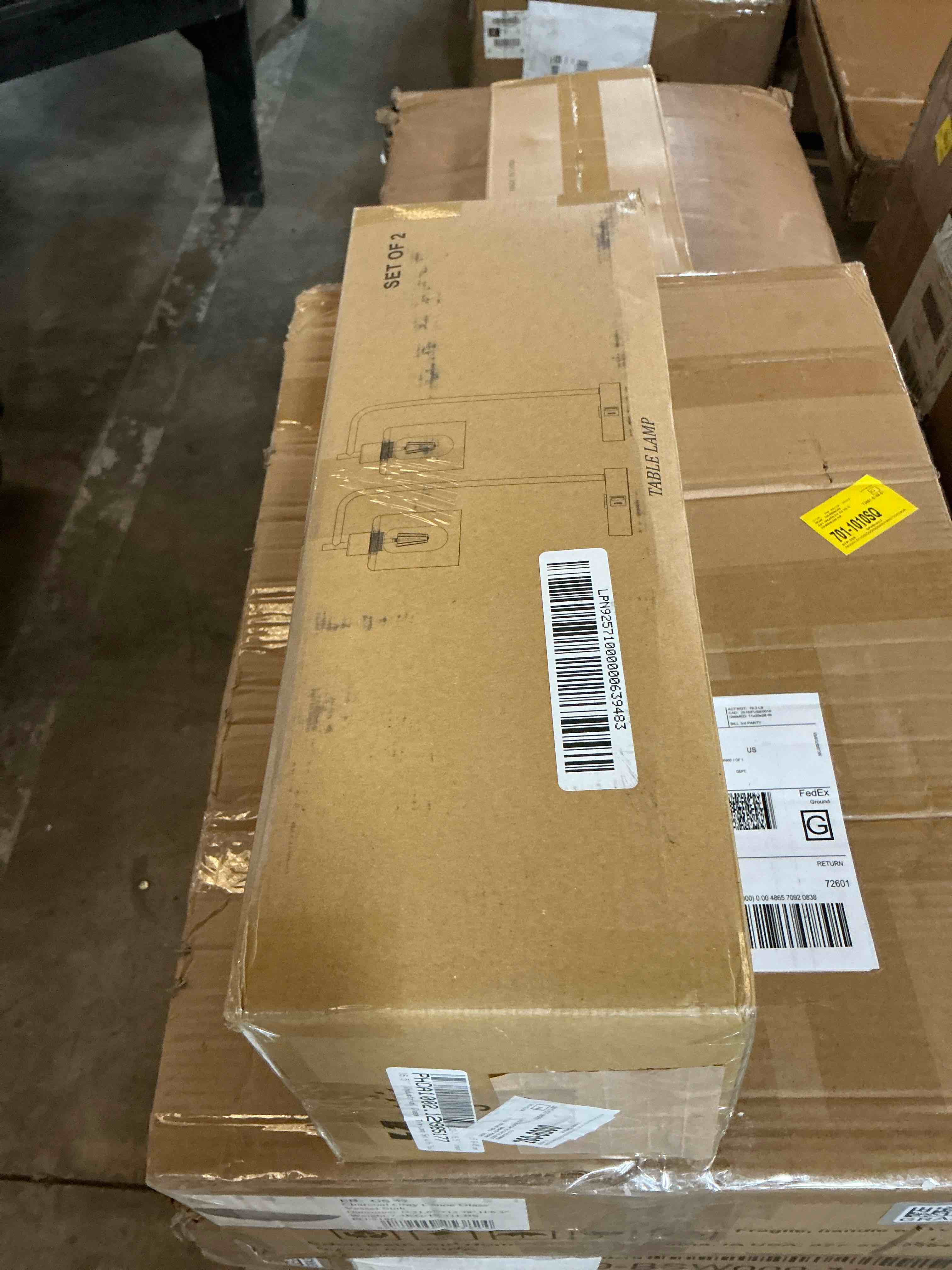 Condition photo showing Good Condition for industrial glass table lamp set