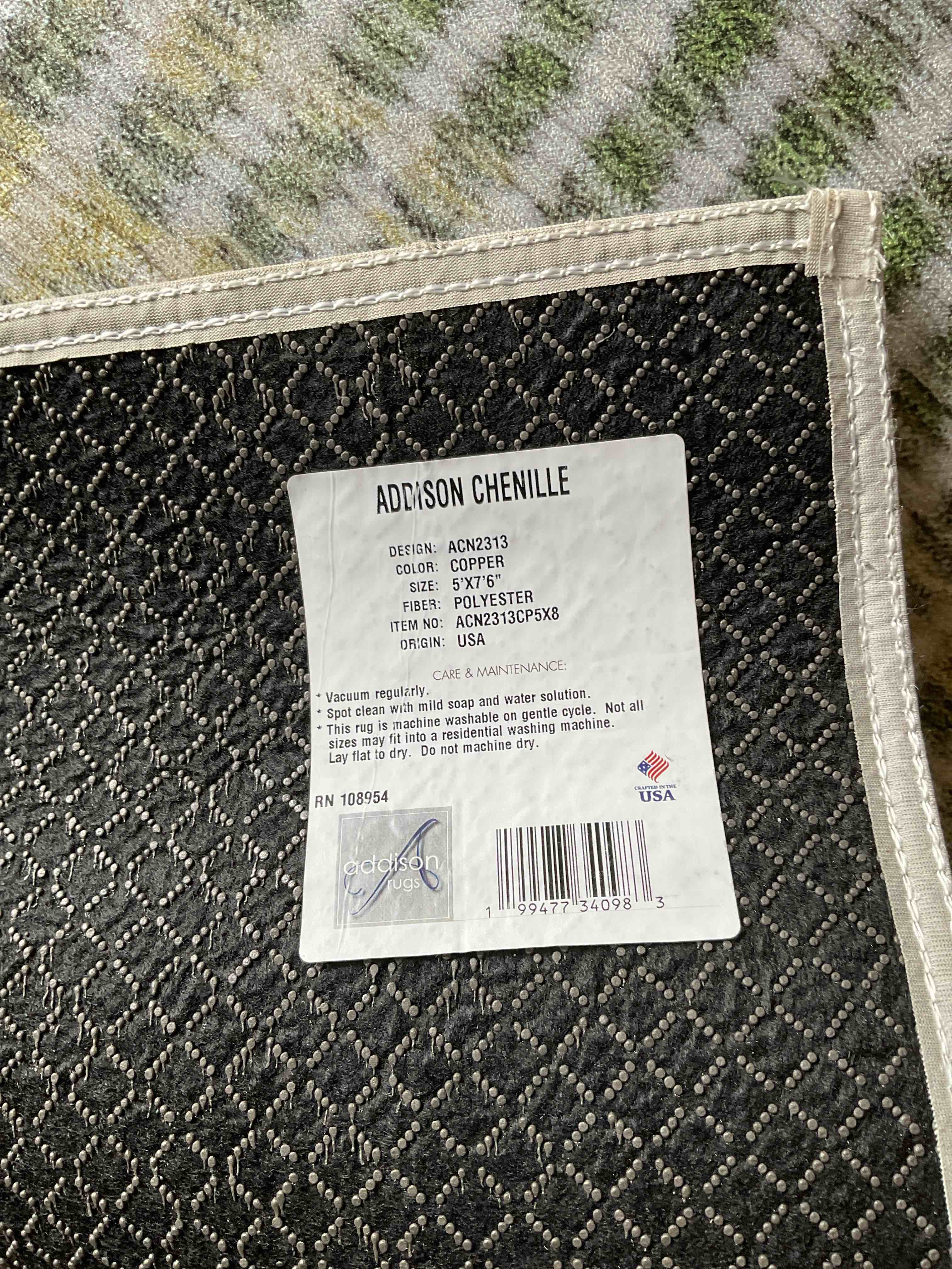 Condition photo showing Good Condition for area rug (size in photos)