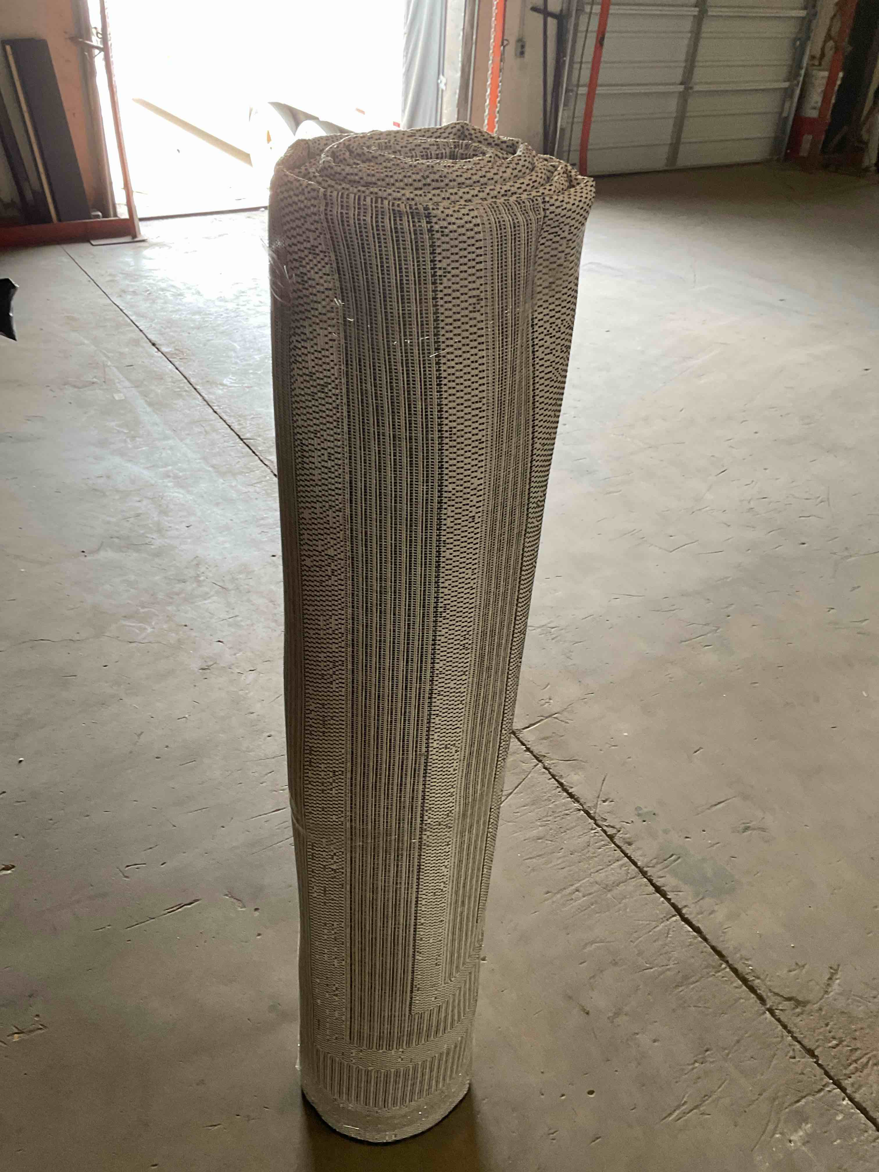 Condition photo showing Good Condition for 14x10 ft area rug