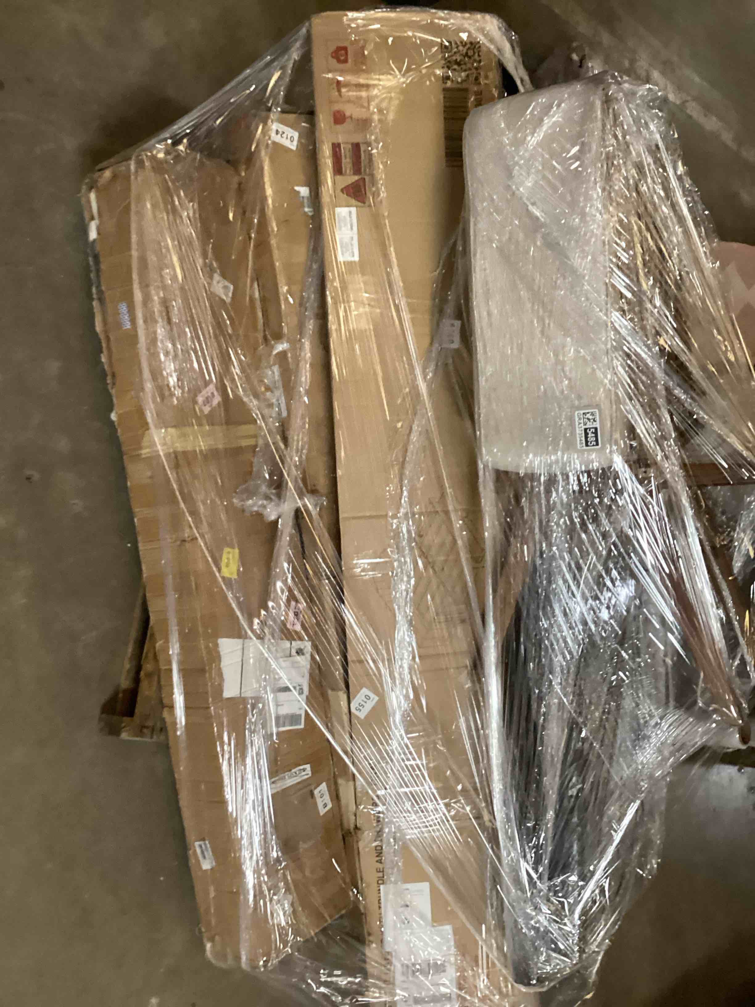 Condition photo showing Good Condition for miscellaneous pallet must take all