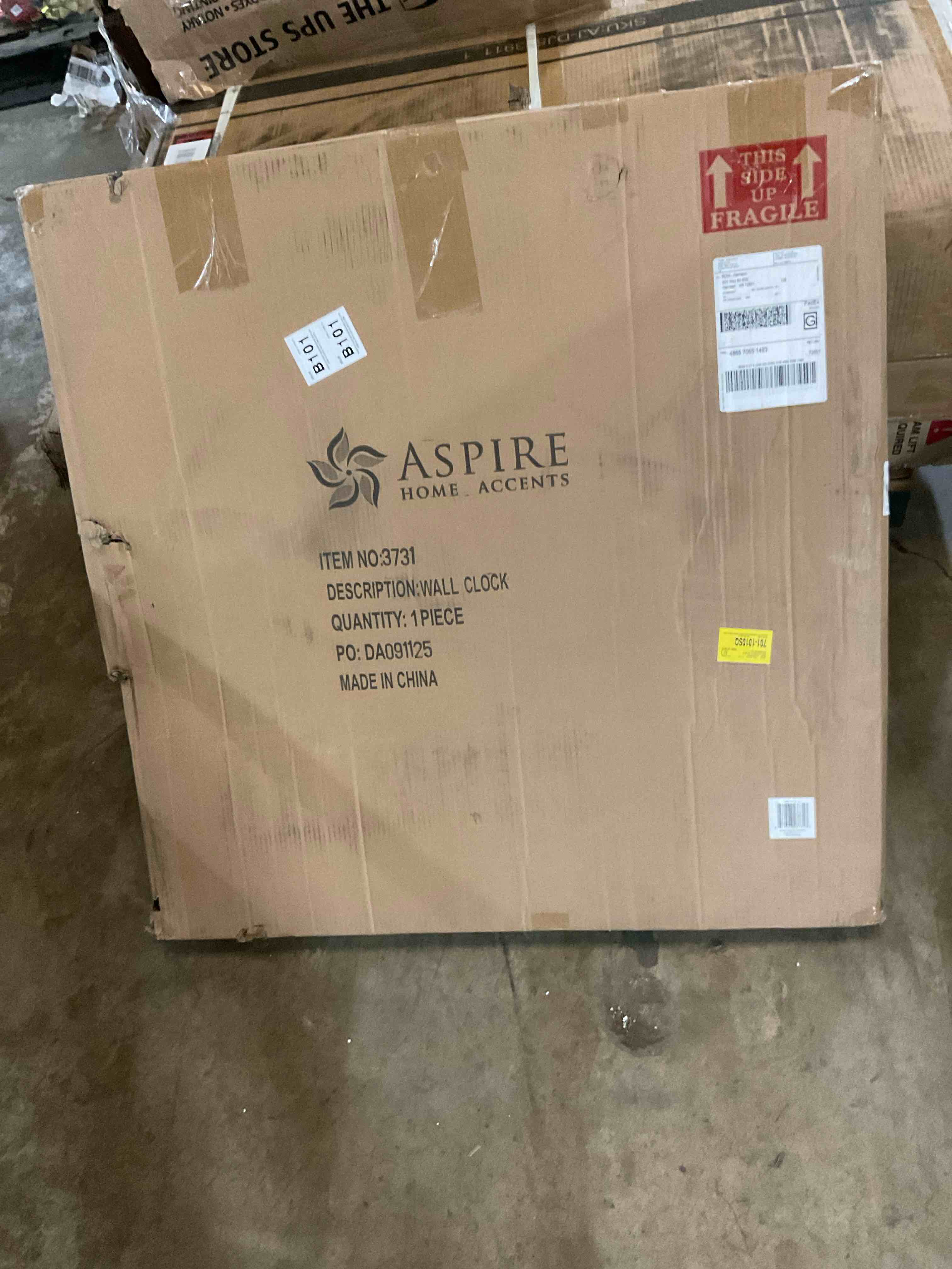 Condition photo showing Good Condition for evelyn herringbone wood round wall clock