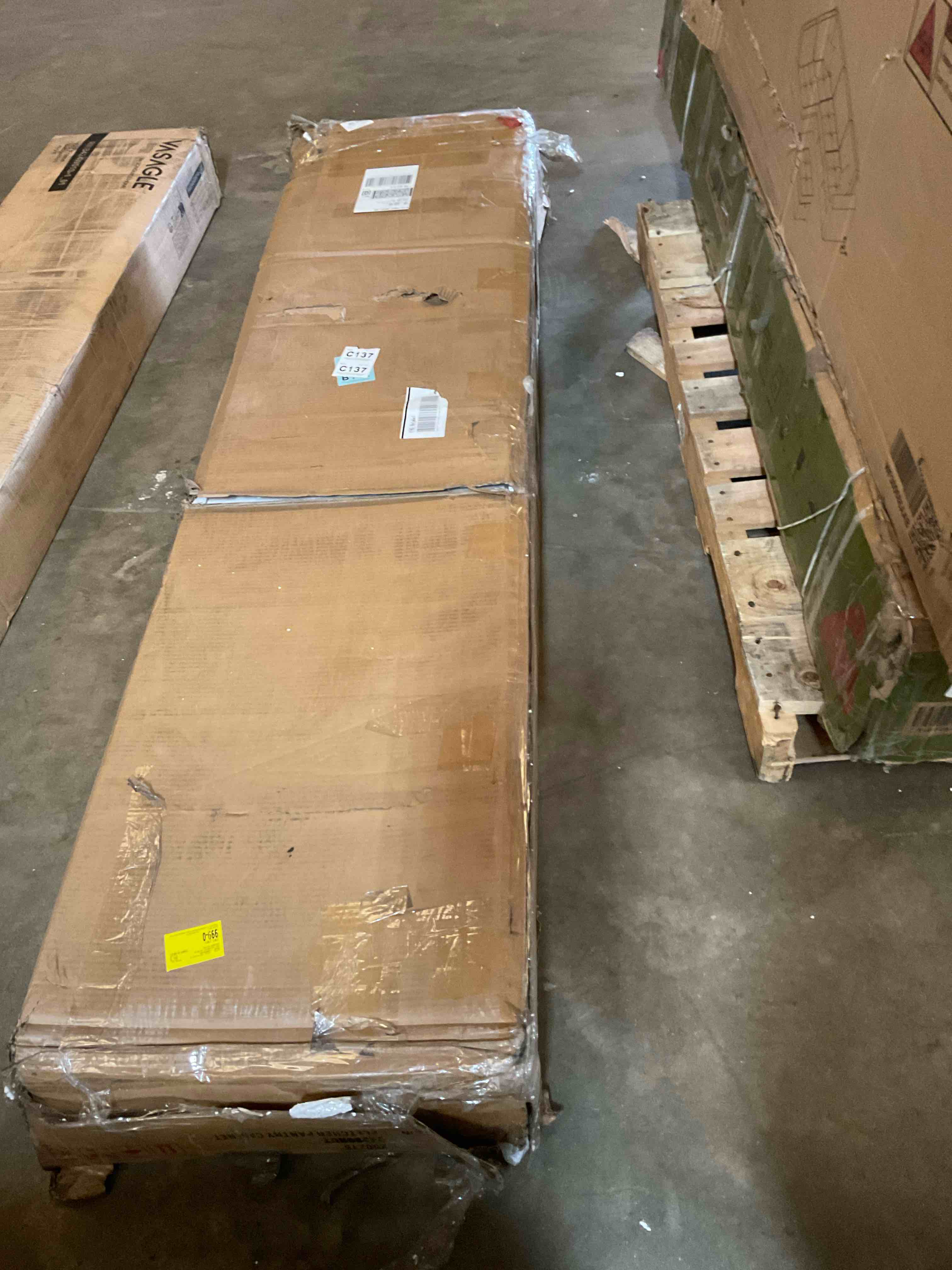 Condition photo showing Good Condition for roddin 71" kitchen pantry