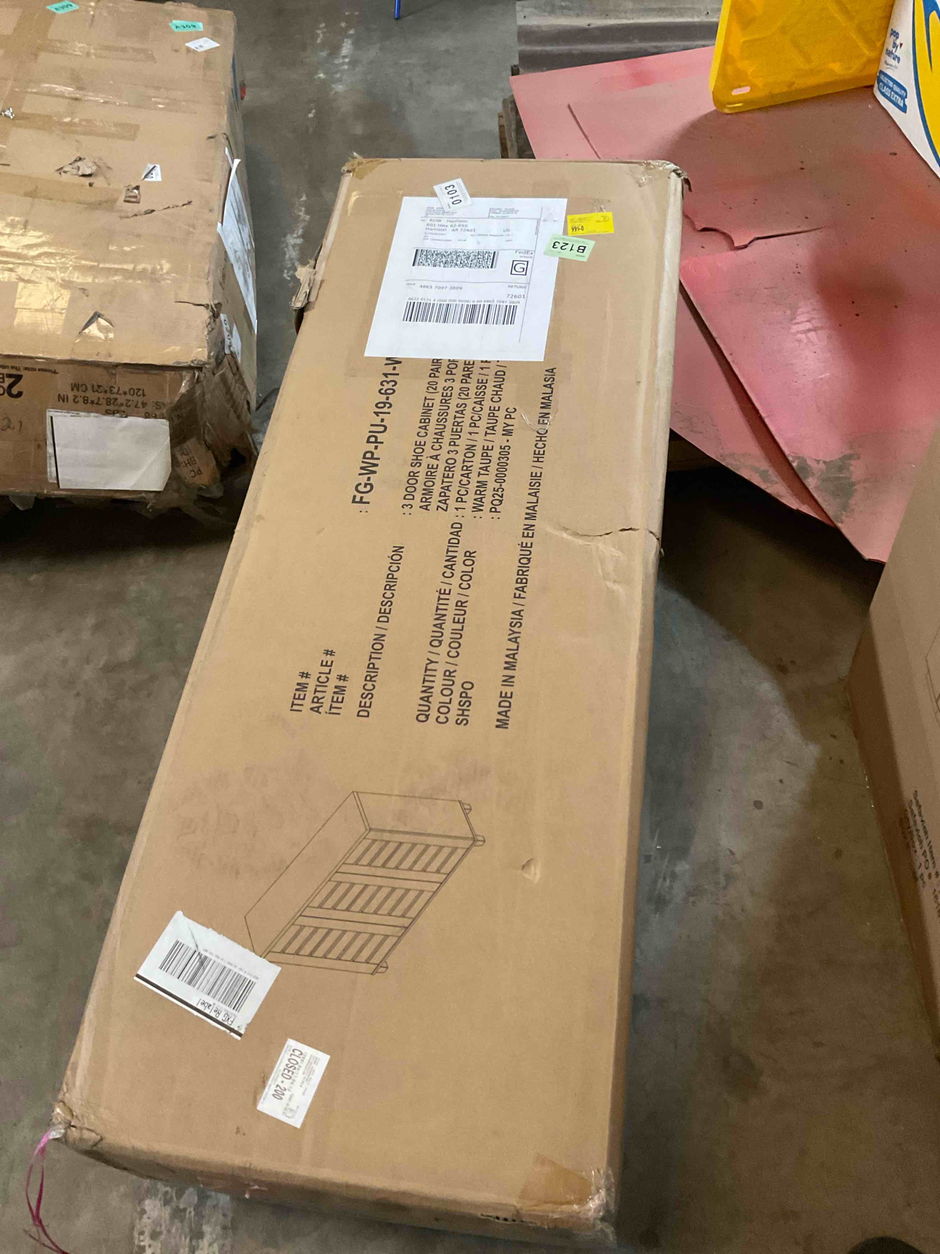 Condition photo showing Good Condition for 3-door shoe cabinet