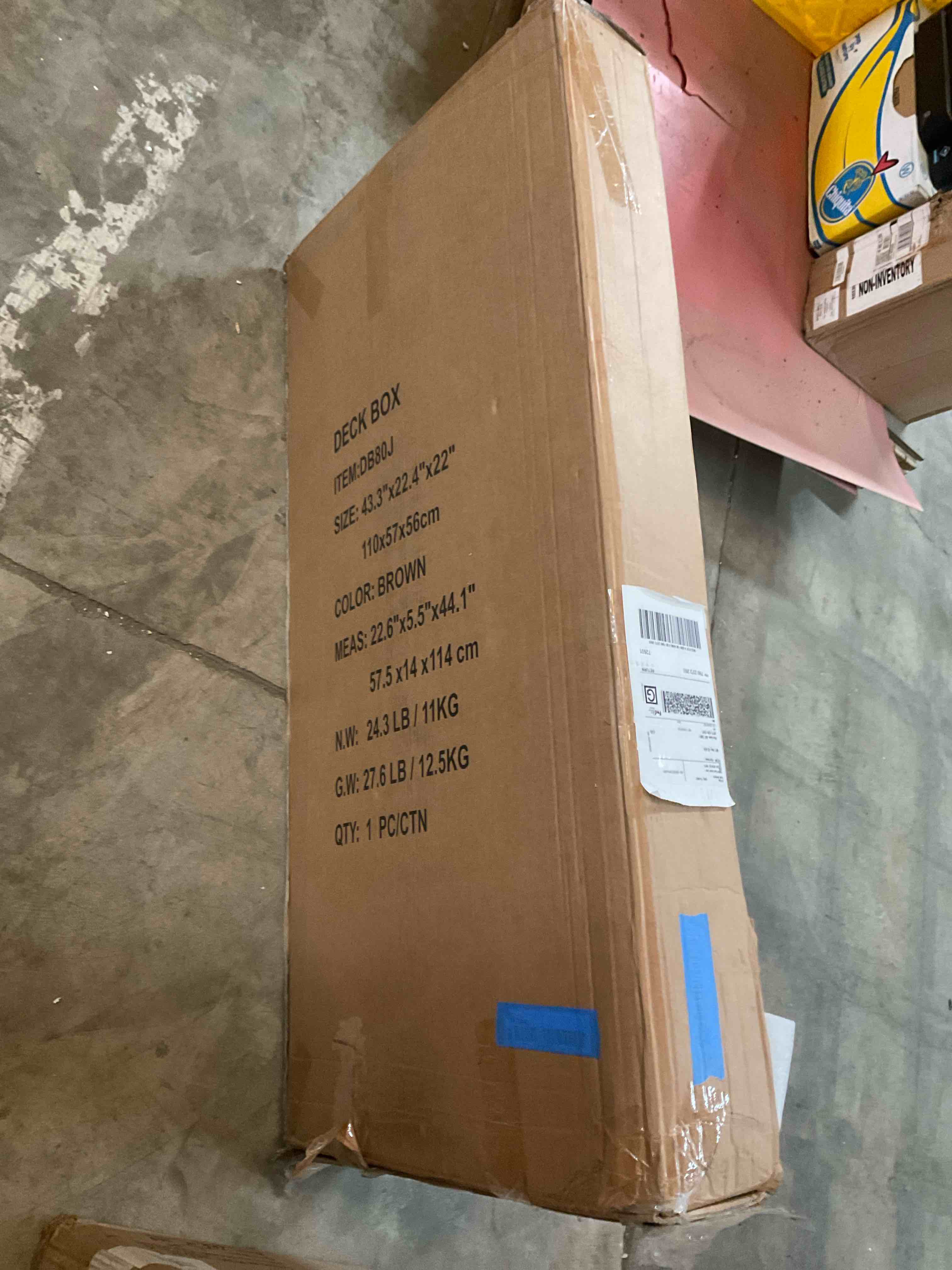 Condition photo showing Good Condition for deck box
