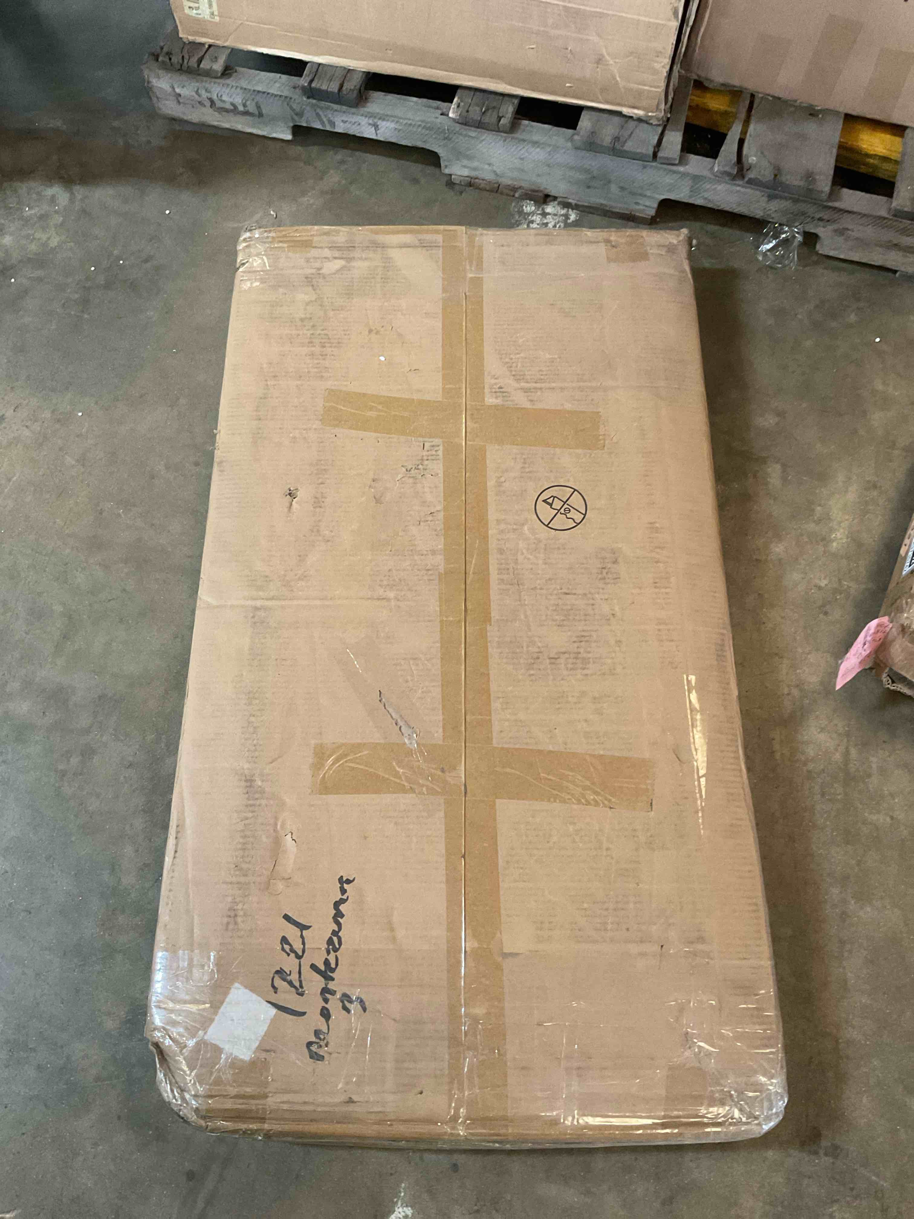 Condition photo showing Good Condition for coffee table