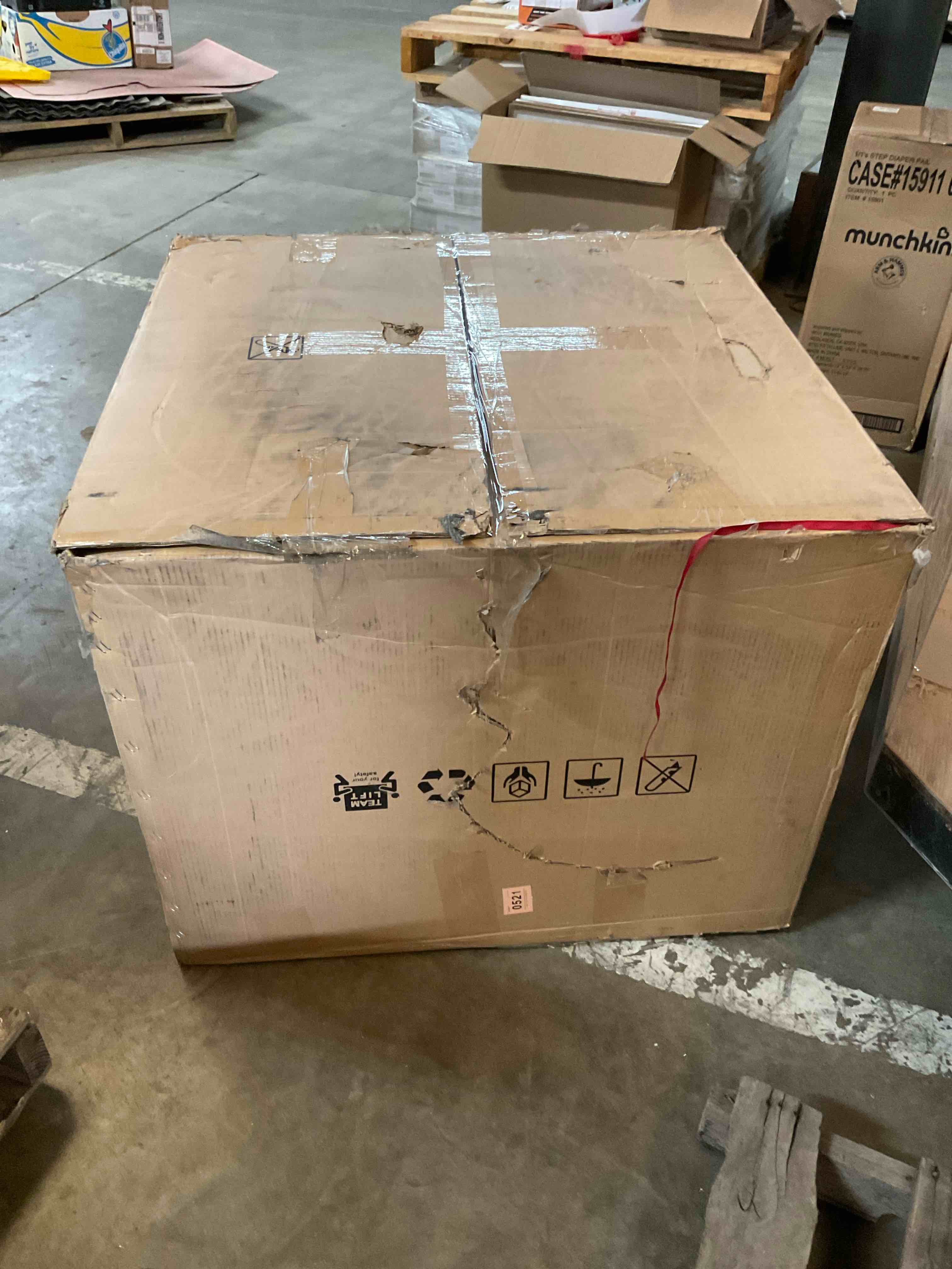 Condition photo showing Good Condition for swivel recliner