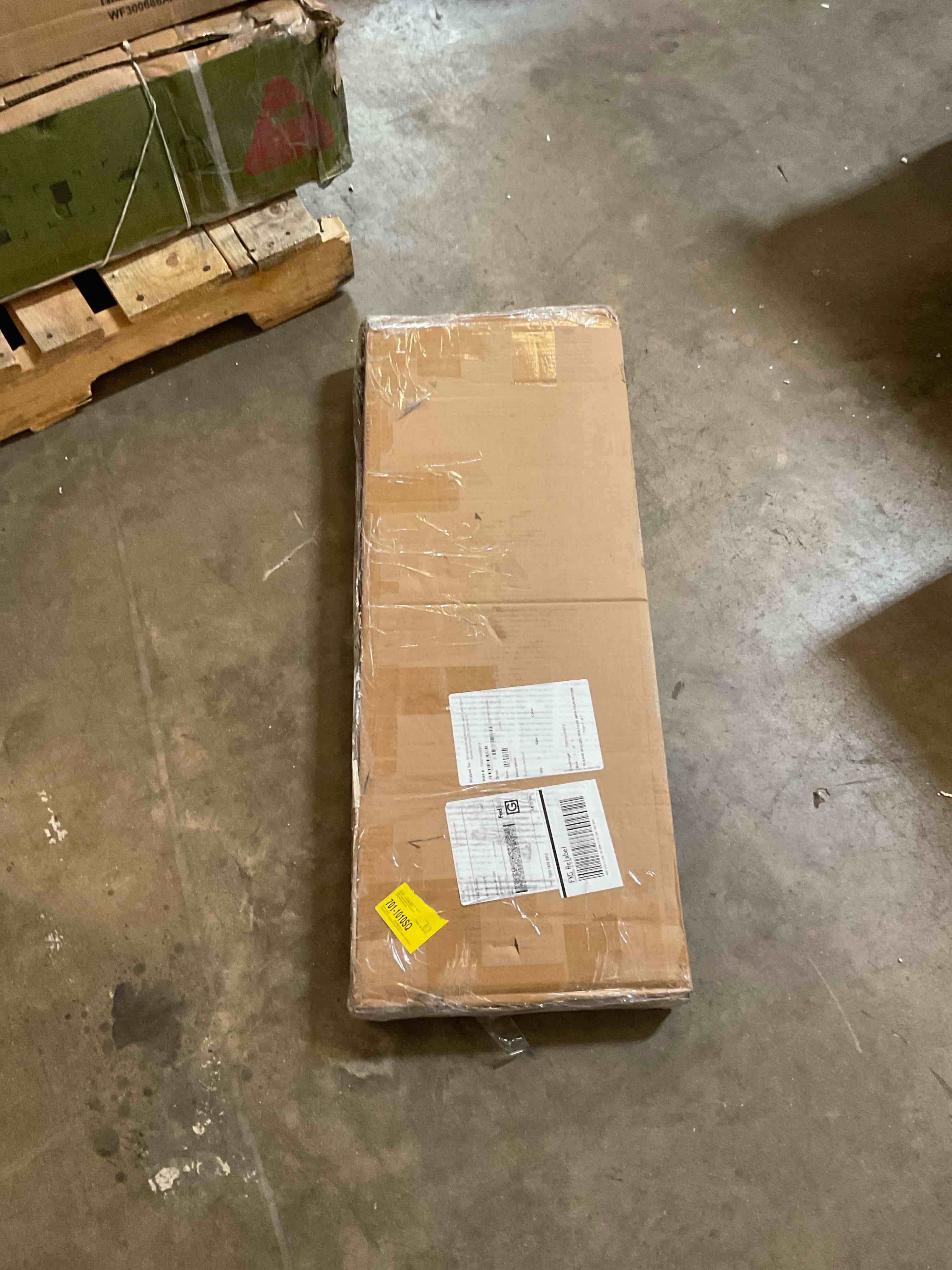 Condition photo showing Good Condition for balcony hanging table 12 in outdoor patio railing bar table foldable