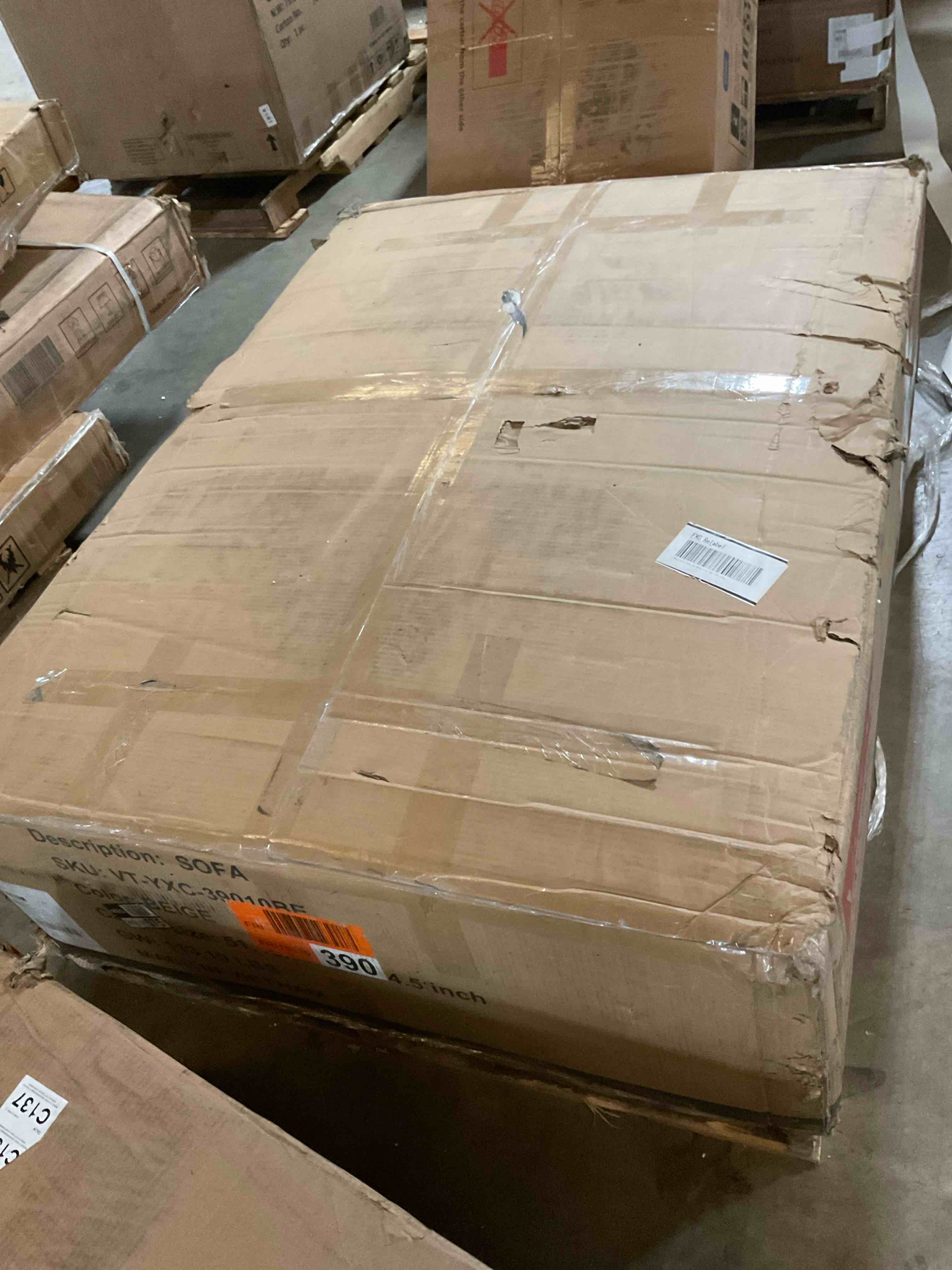 Condition photo showing Good Condition for 38.58 inch upholstered chaise lounge