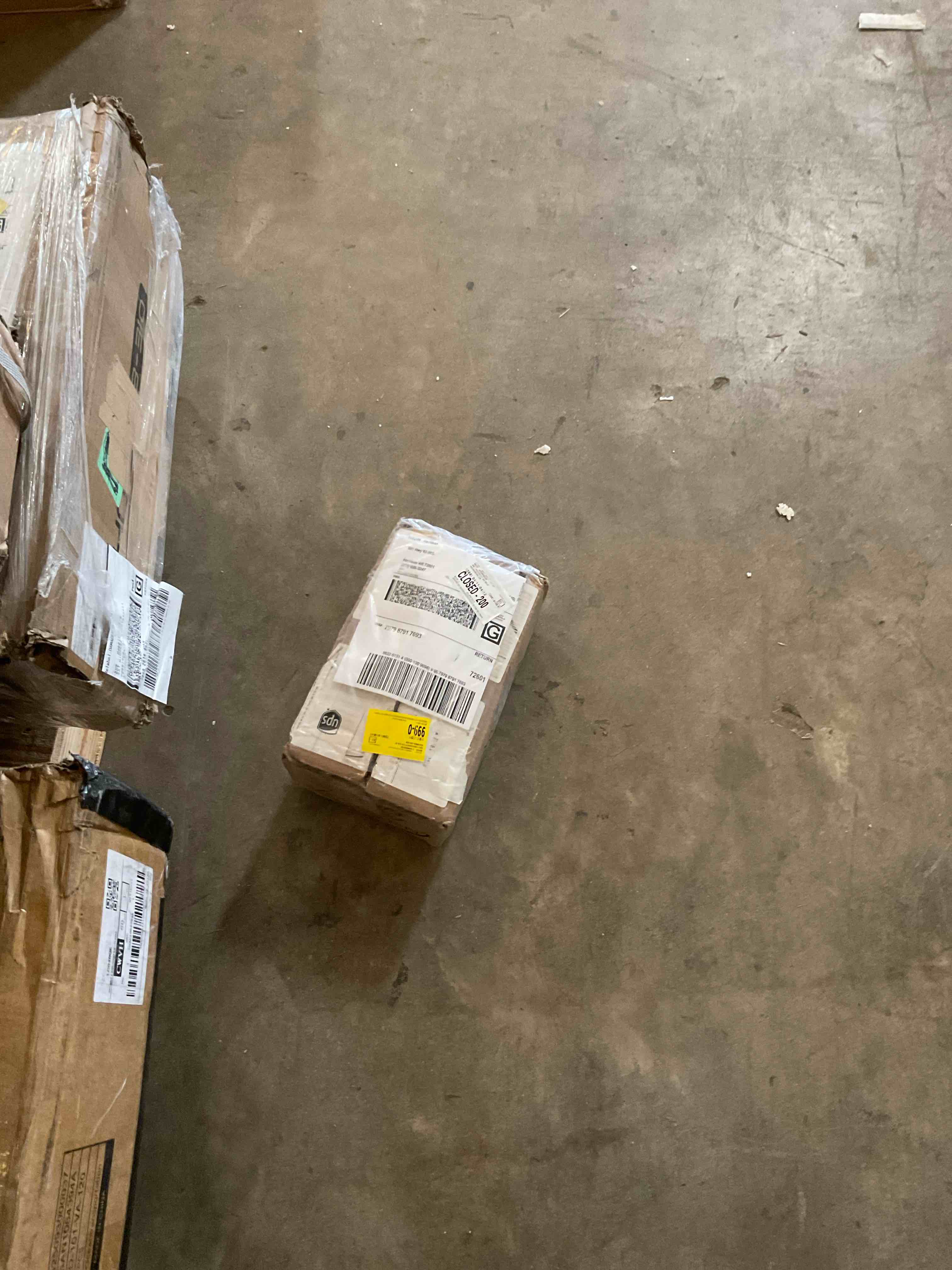 Condition photo showing Good Condition for sealy to go cooling gel memory foam pillow