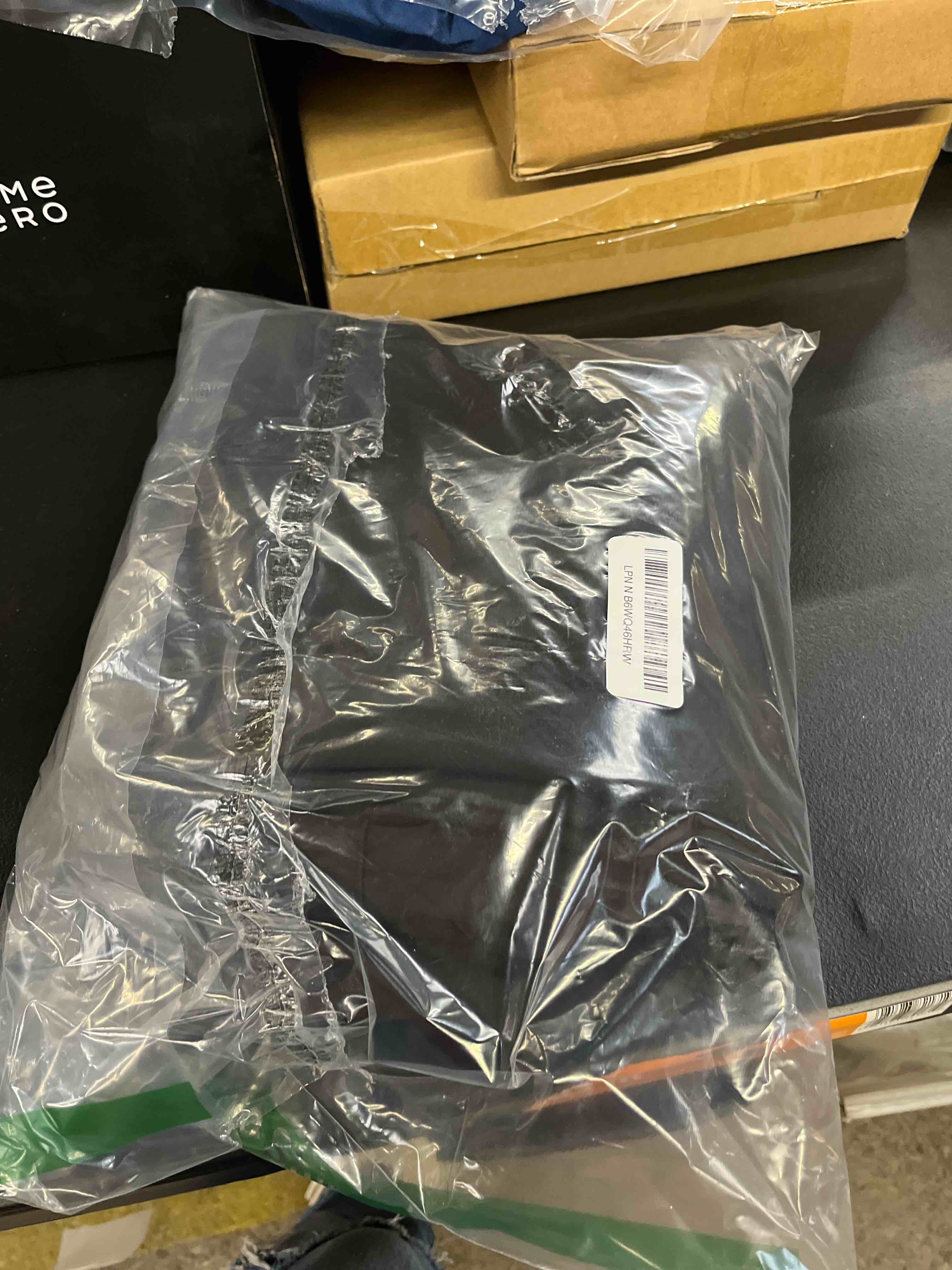 https://s3.amazonaws.com/lotting-images-prod/RustDustWanderlust/GRA4012218_1776261013106.jpeg