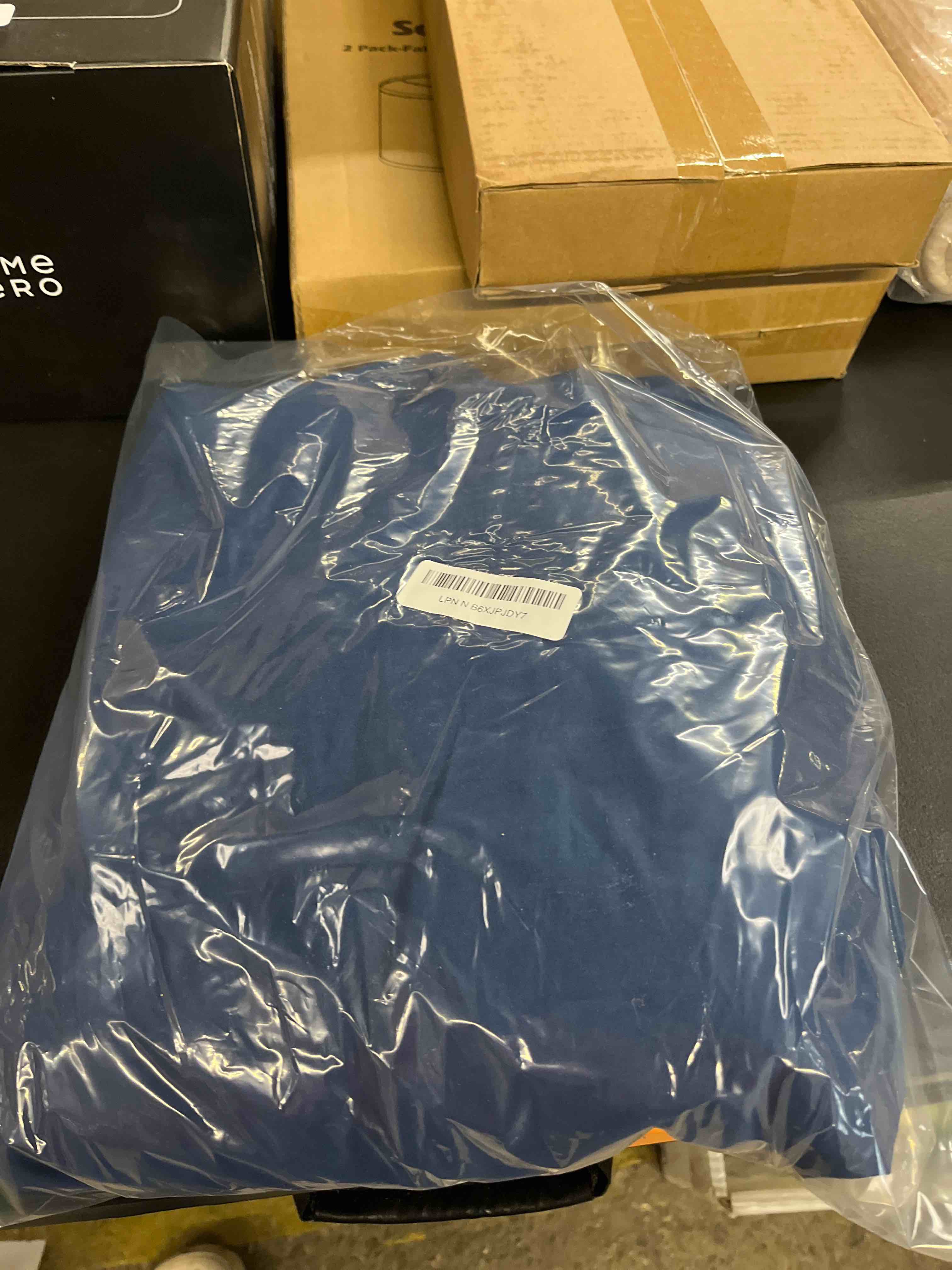 Condition photo showing Good Condition for extra deep queen sheet set - 4 piece breathable & cooling bed sheets - easily fits 18 to 24 inch mattress - ultra soft, wrinkle & fade free with extra deep pockets - hotel luxury bedding - navy blue 18 - navy blue queen