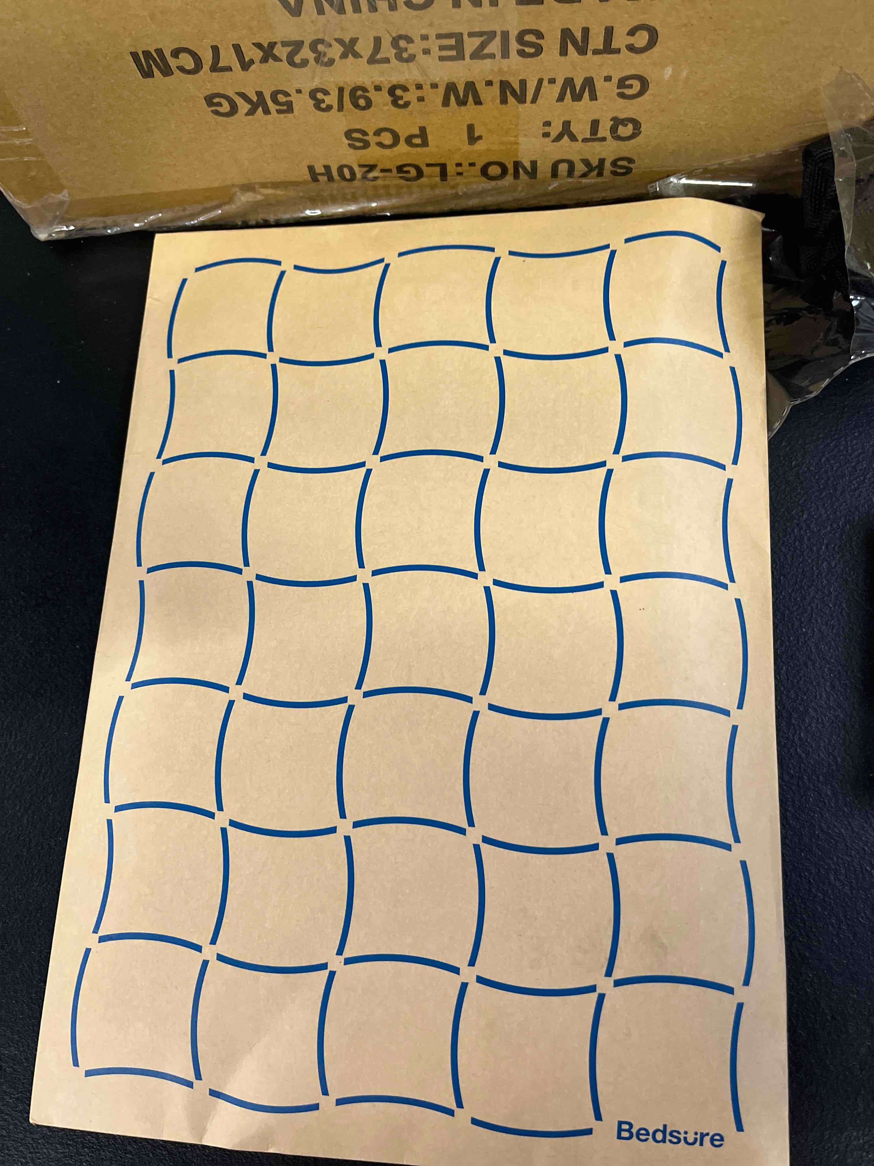 https://s3.amazonaws.com/lotting-images-prod/RustDustWanderlust/GRA4012745_1776274436188.jpeg