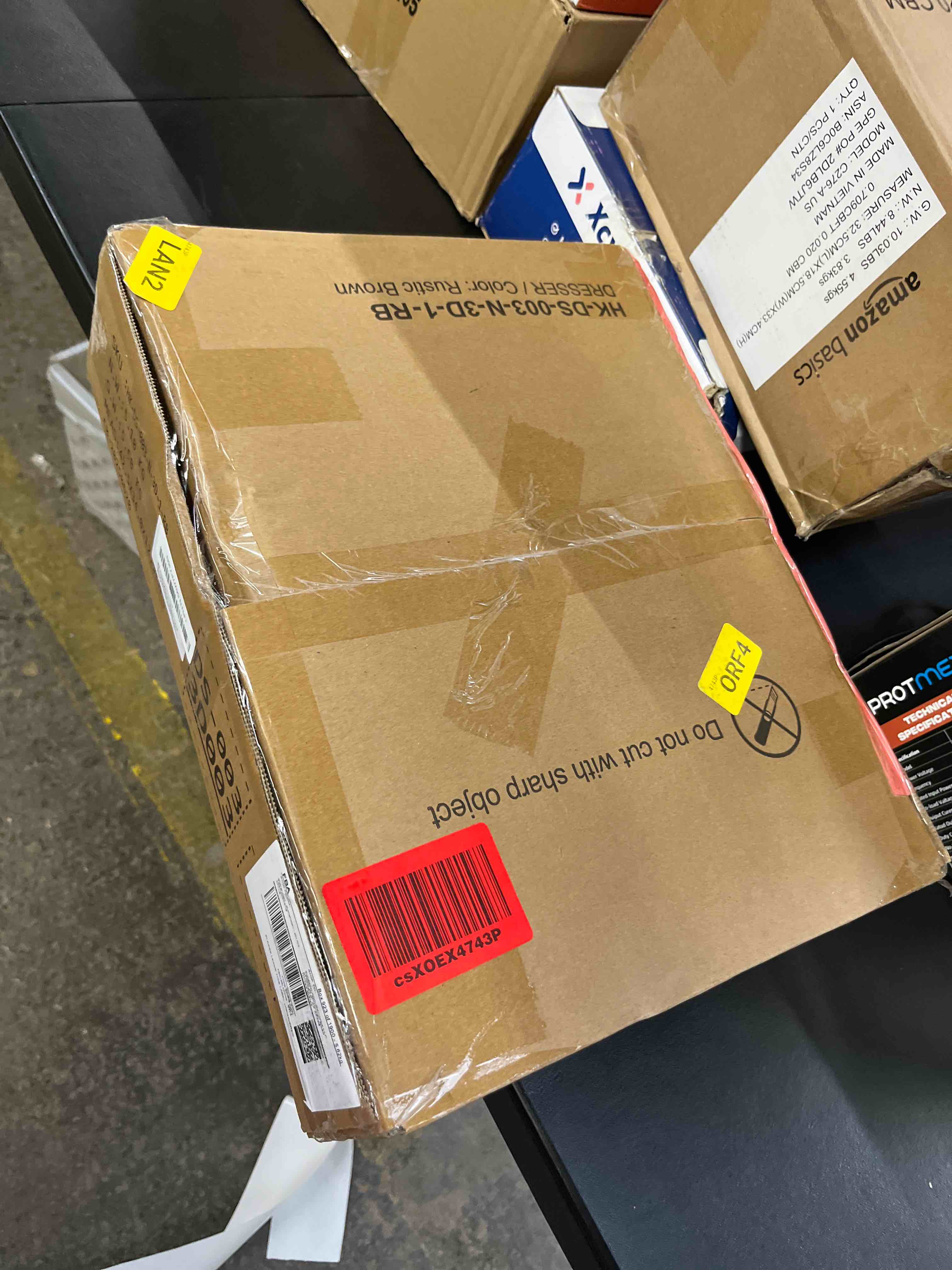 https://s3.amazonaws.com/lotting-images-prod/RustDustWanderlust/GRA4013060_1776275847121.jpeg