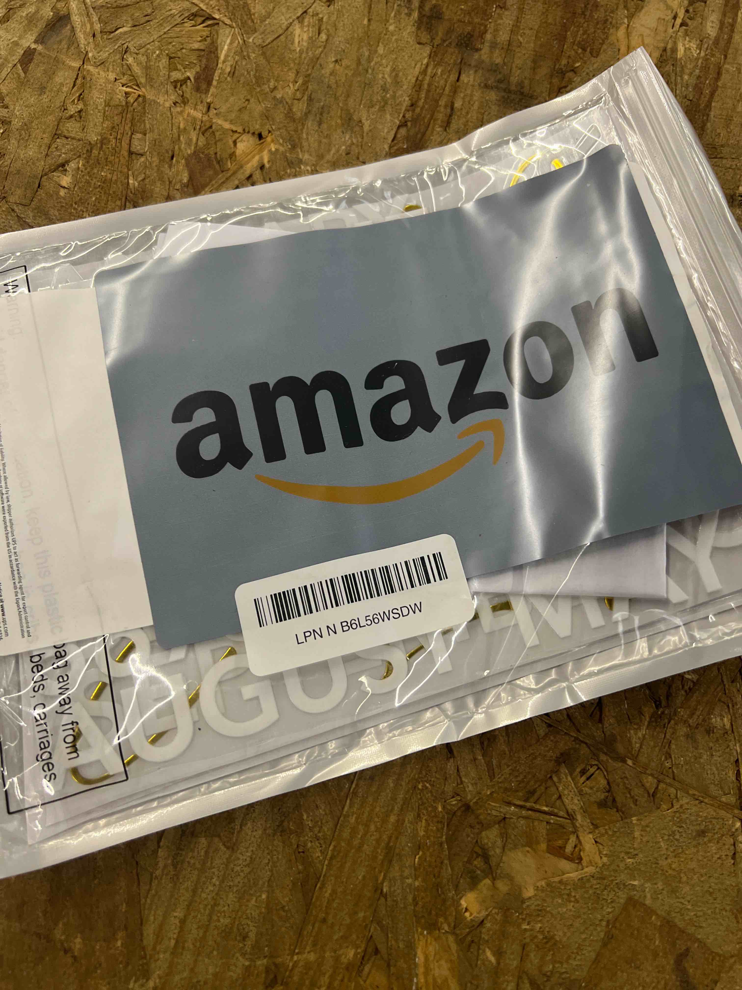 https://s3.amazonaws.com/lotting-images-prod/RustDustWanderlust/GRA4013124_1776276726288.jpeg