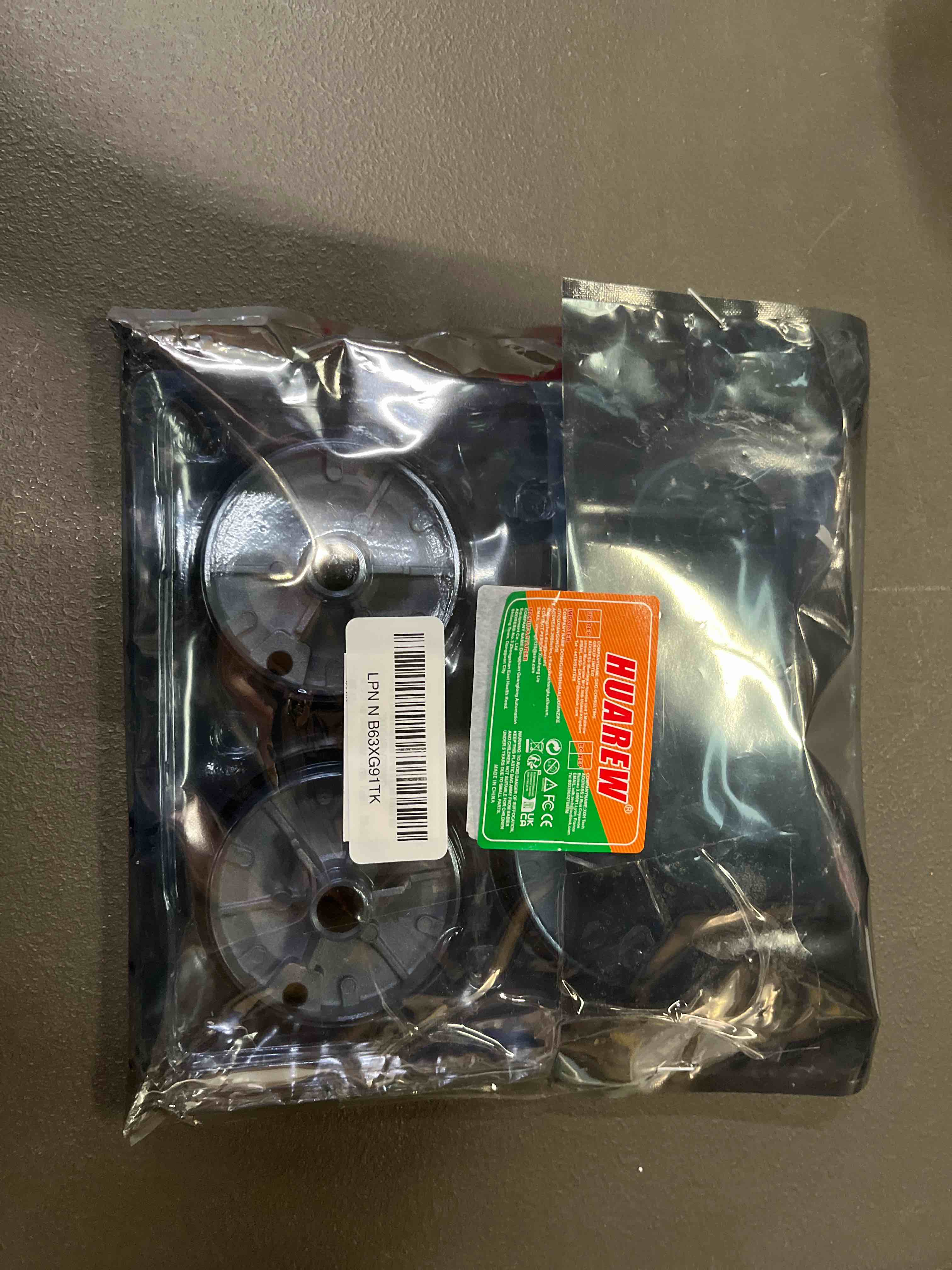 Condition photo showing Good Condition for Gas Stove Burner Caps Set, Cooker Hat Set Suitable for Most Gas Stove Burners, 1 Large, 1 Small, 2 Middle