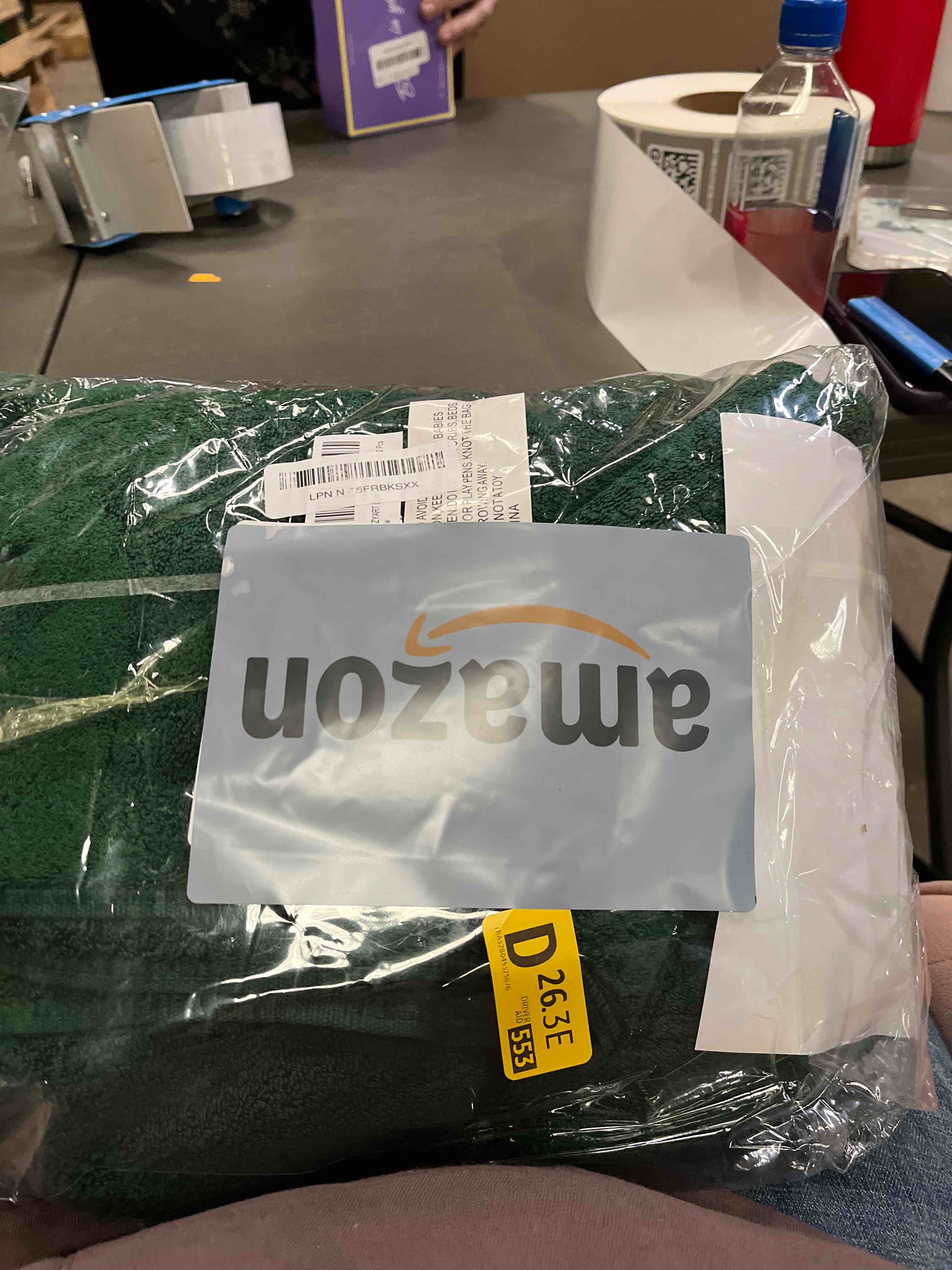 Condition photo showing Good Condition for COZYART Dark Green Bath Towel Set 6Pcs, Turkish Cotton Hotel Soft Absorbent Thick Bathroom Towel Sets of 6 with 2 Large Bath Towels, 2 Hand Towels, 2 Washclothes, 650 GSM Dark Green 6 Piece Towel Set