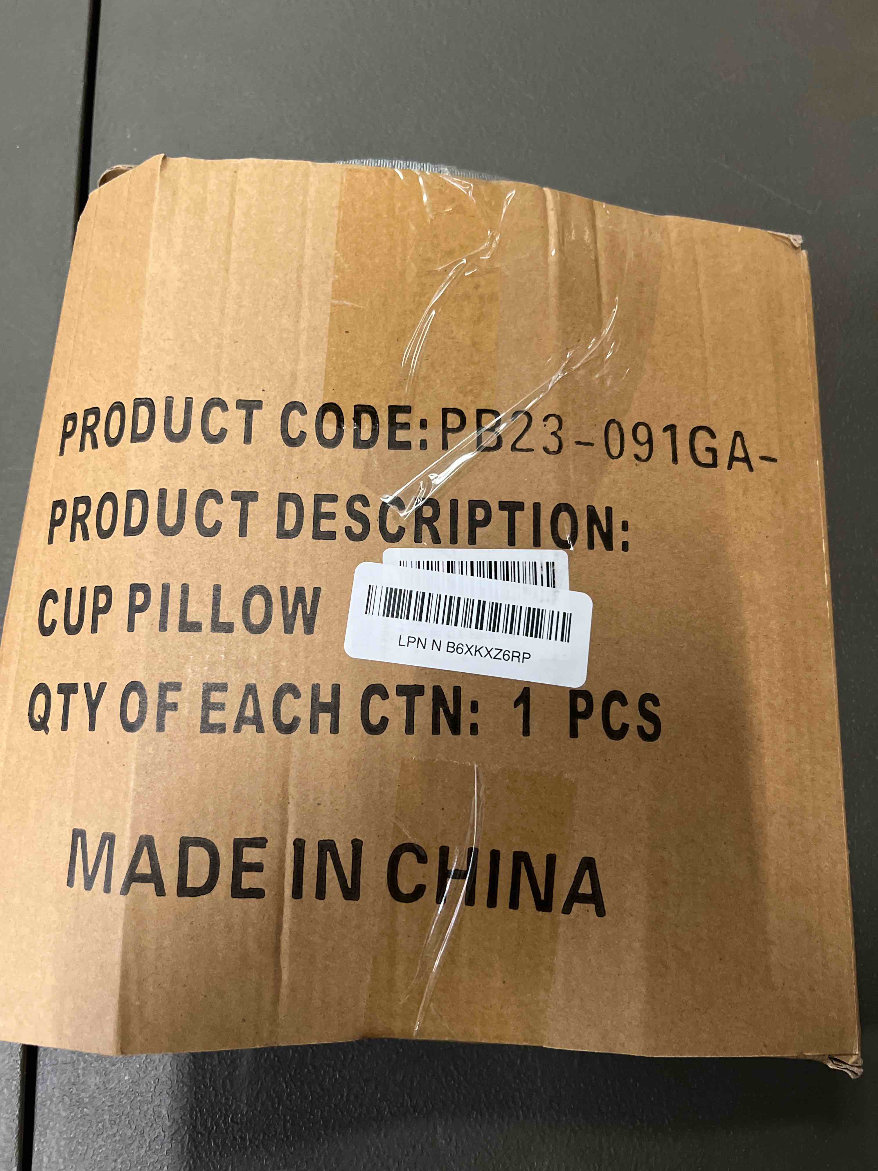 Condition photo showing Good Condition for G GOOD GAIN Couch Cup Holder Pillow, Cute Sofa Drink Cup Holder Cozy Buddy | Desk Organizer for Mugs, Snacks, Phone, Makeup | Bed Caddy Tray for Car, Beach, Picnic, Boat, RV, Table (Black) 8.5 X 8.5 inch Black