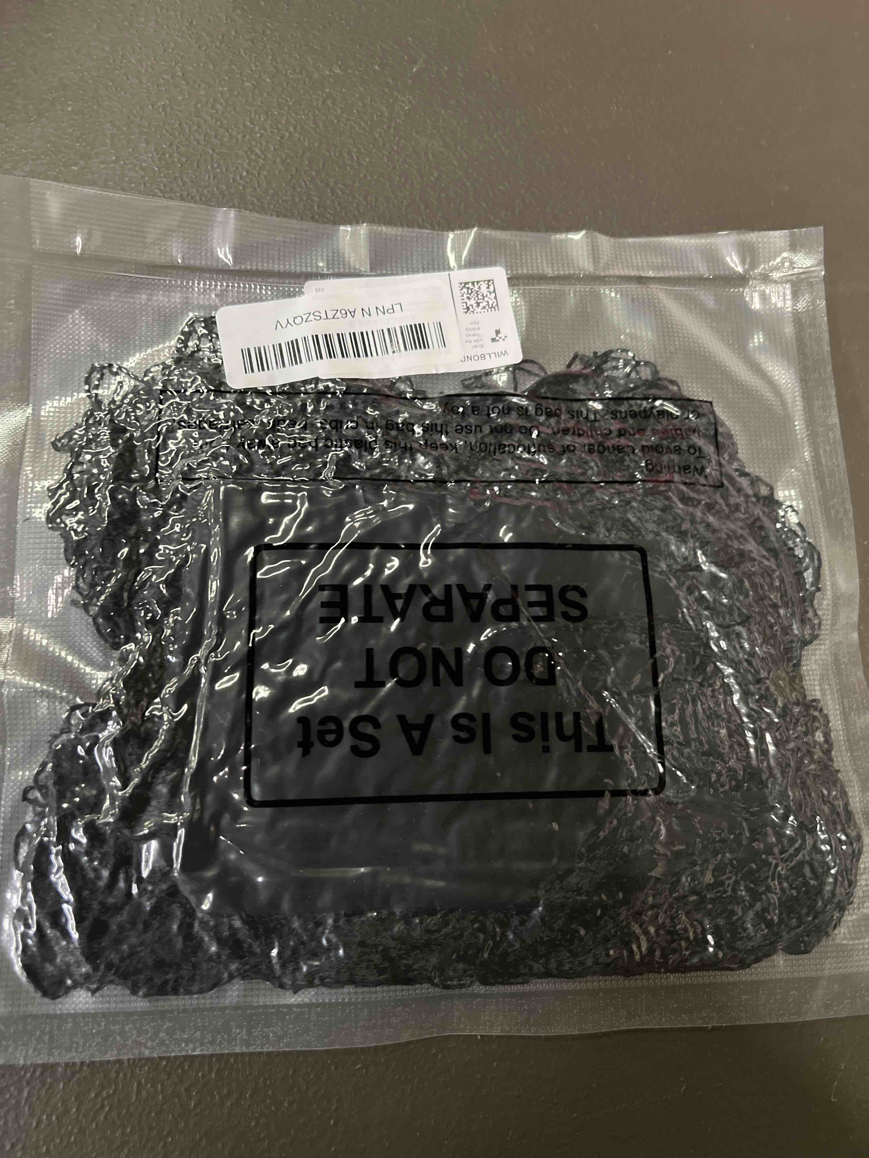 Condition photo showing Good Condition for WILLBOND Cotton Triangle Hair Net for Rollers, Women Mesh Hair Net Setting for Sleeping, 35 x 35 x 57 Inches, Black (4)