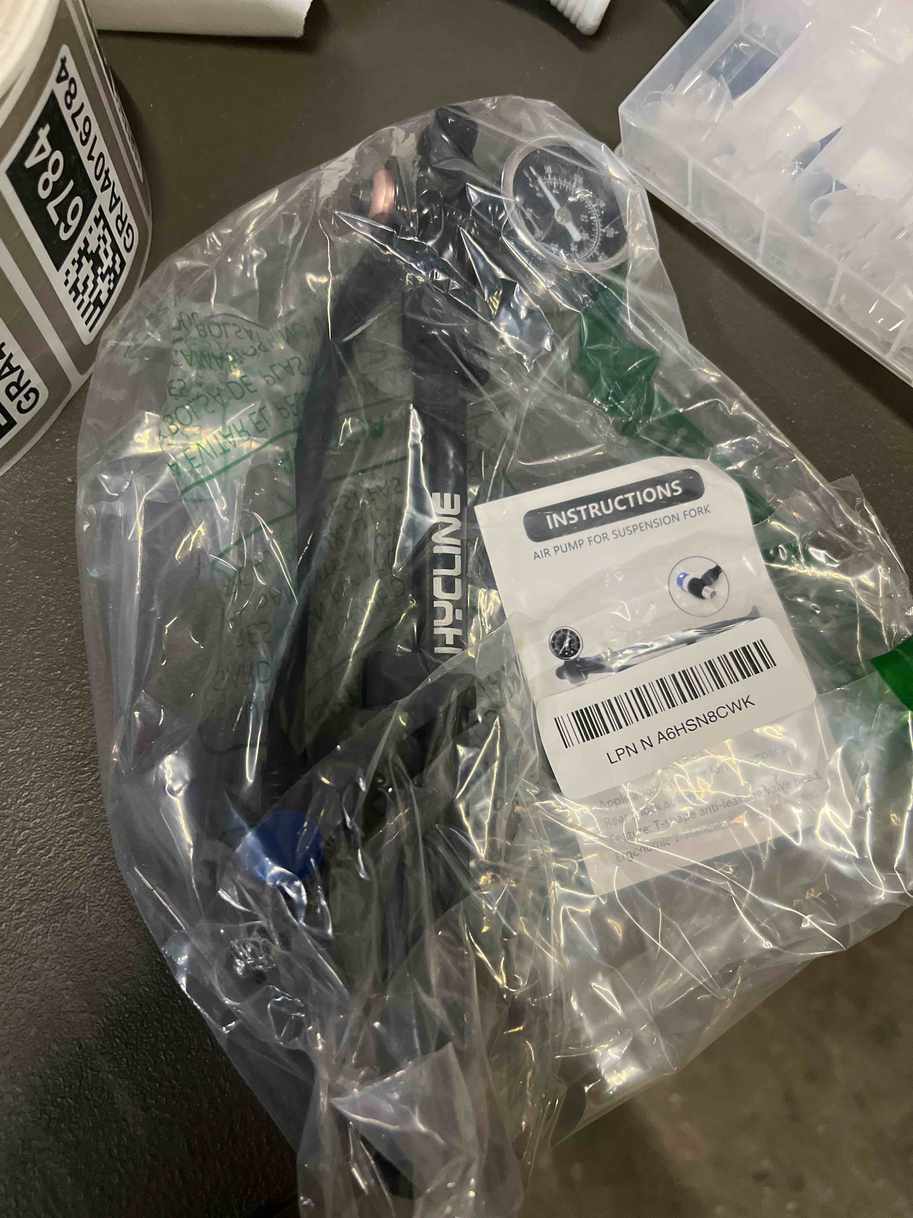 Condition photo showing Good Condition for Hycline High Pressure Shock Pump 400 PSI: MTB Bike Pump for Fork & Rear Suspension with Alloy Gauge & Air Bleed - Air Pump for Mountain Gravel Bikes Fits Schrader Valve