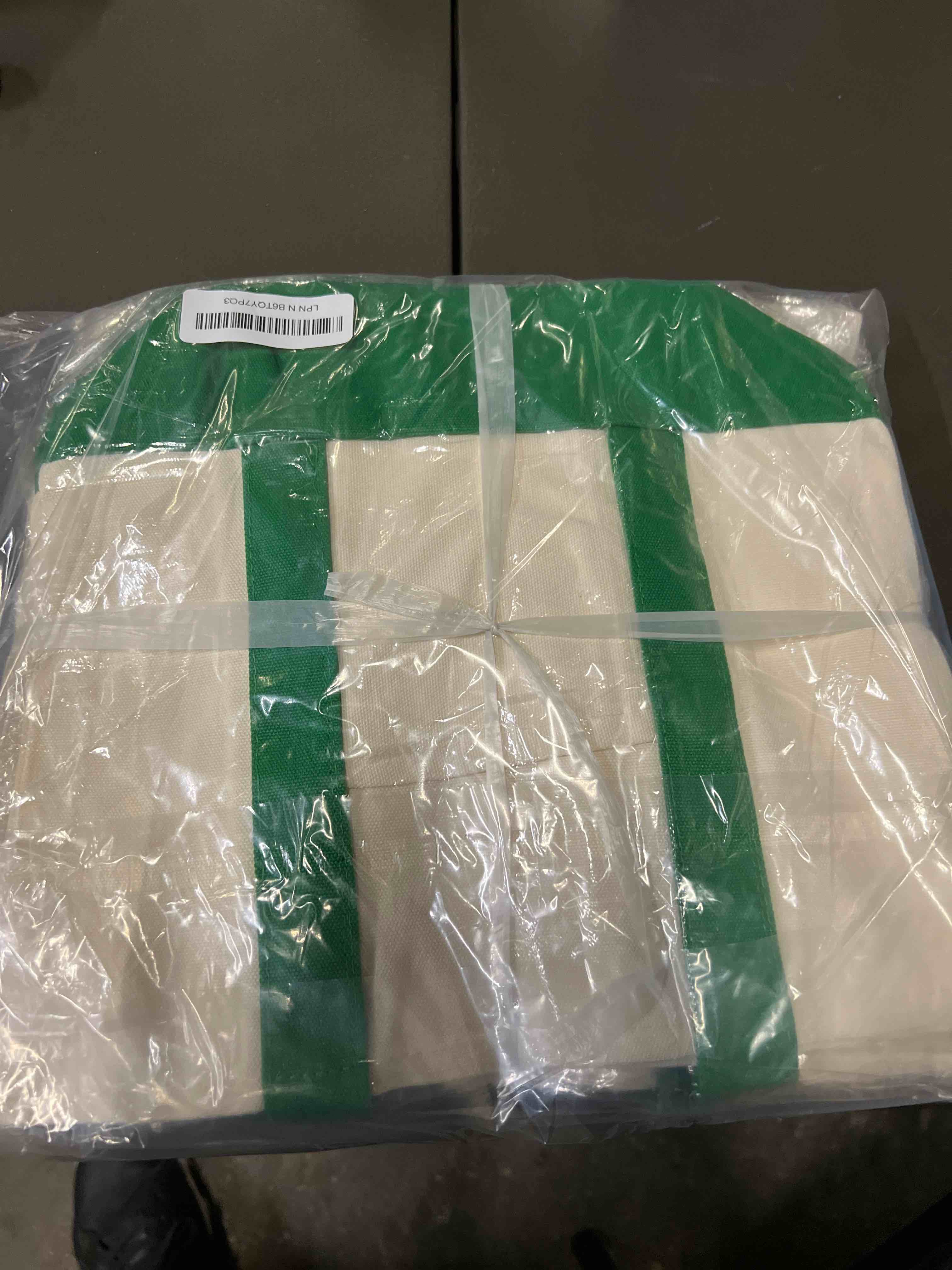 Condition photo showing Good Condition for Sanwuta 6 Pcs Canvas Tote Bags Bulk with Outer Pocket Small Sublimation Blank Canvas Tote Reusable Grocery Bag for Women, DIY Craft (Green) 6 Green