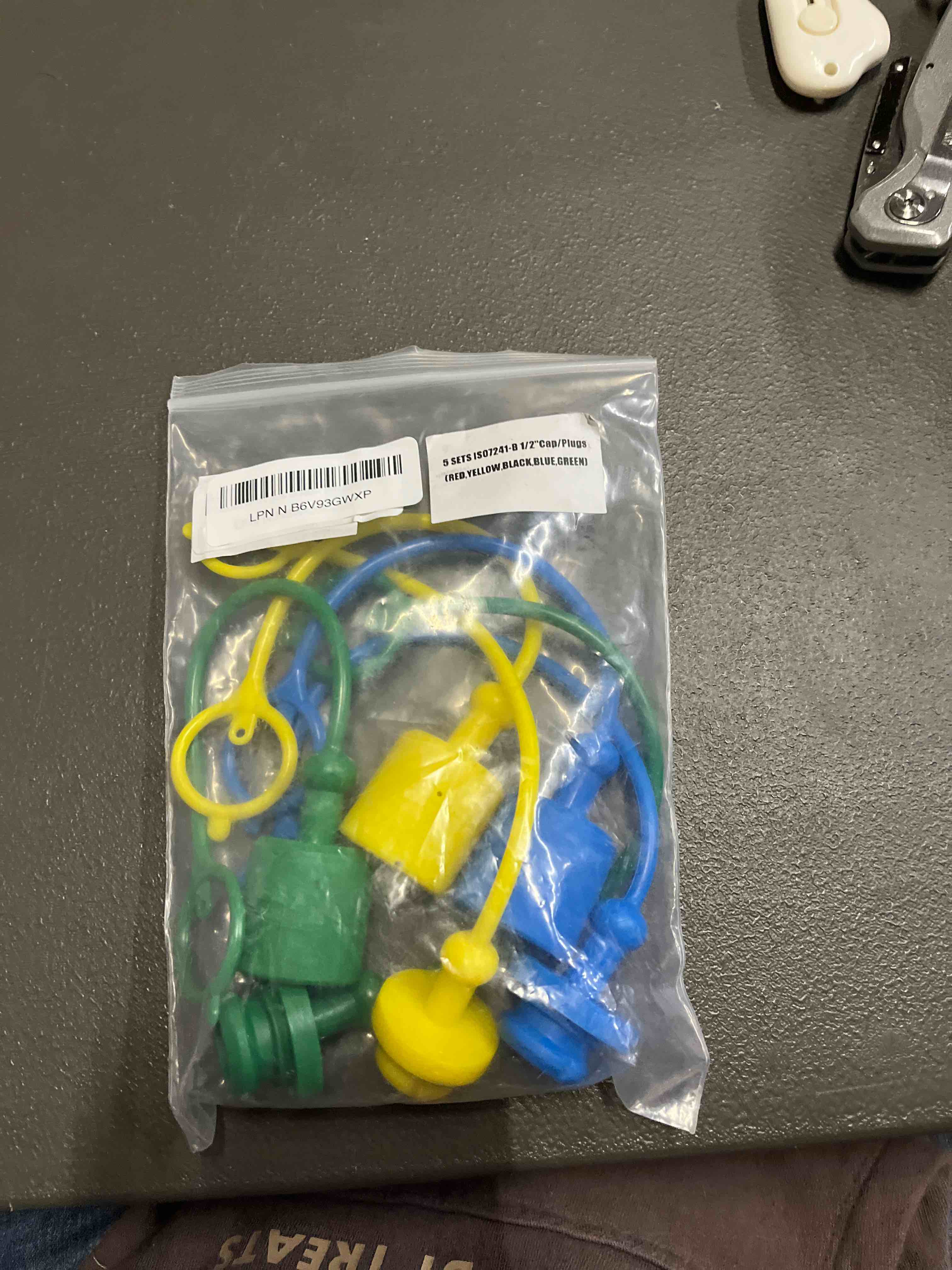 4 Sets 3/8?Agricultural ISO 7241-B Hydraulic Coupler Male Dust Cap And Female Plug Cover Set(Blue,Black,Red,Green) 4Sets-ISO7241-B 3/8- 4 Colours