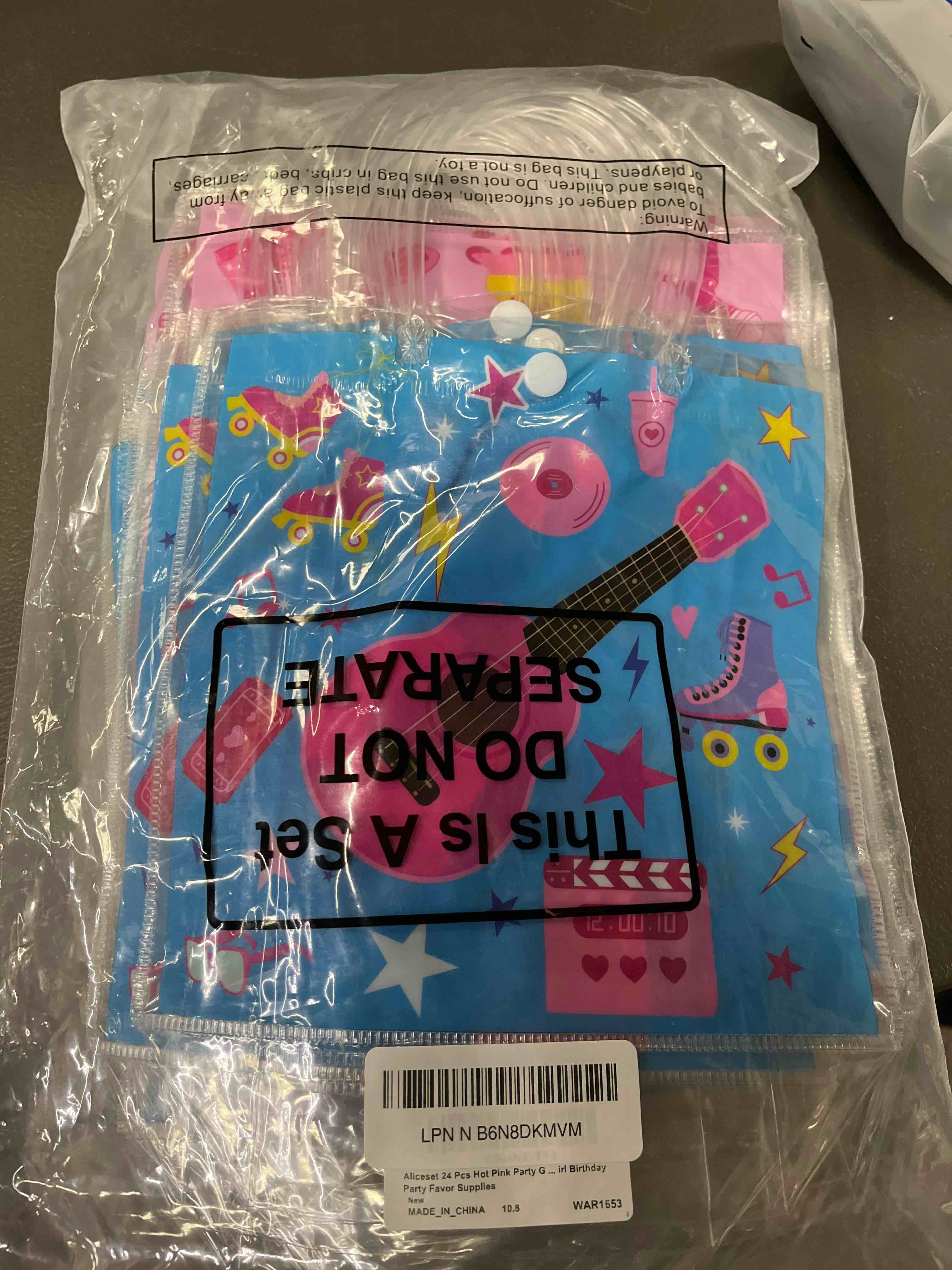 https://s3.amazonaws.com/lotting-images-prod/RustDustWanderlust/GRA4019102_1773685603231.jpeg