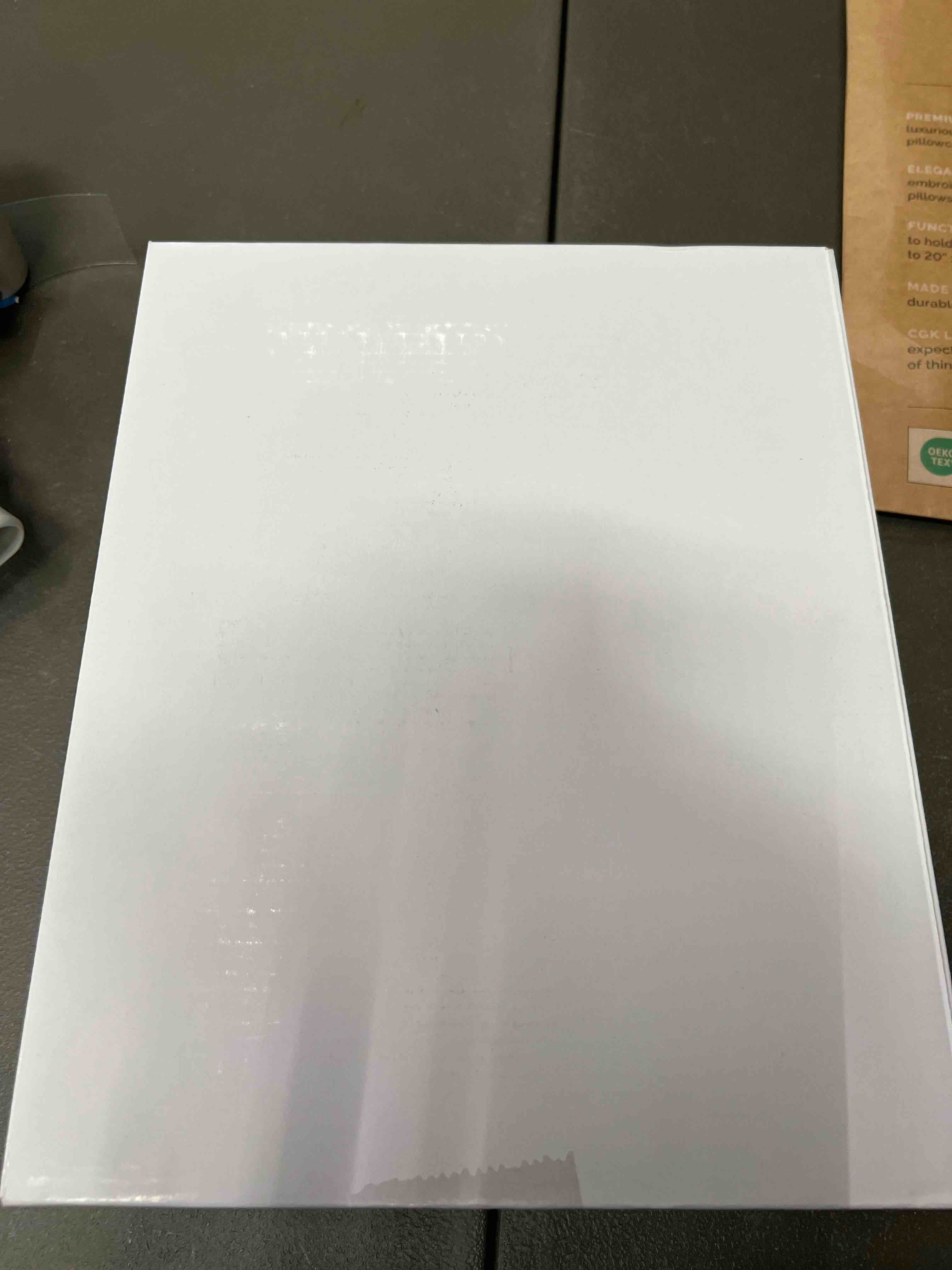 https://s3.amazonaws.com/lotting-images-prod/RustDustWanderlust/GRA4020714_1773946062762.jpeg