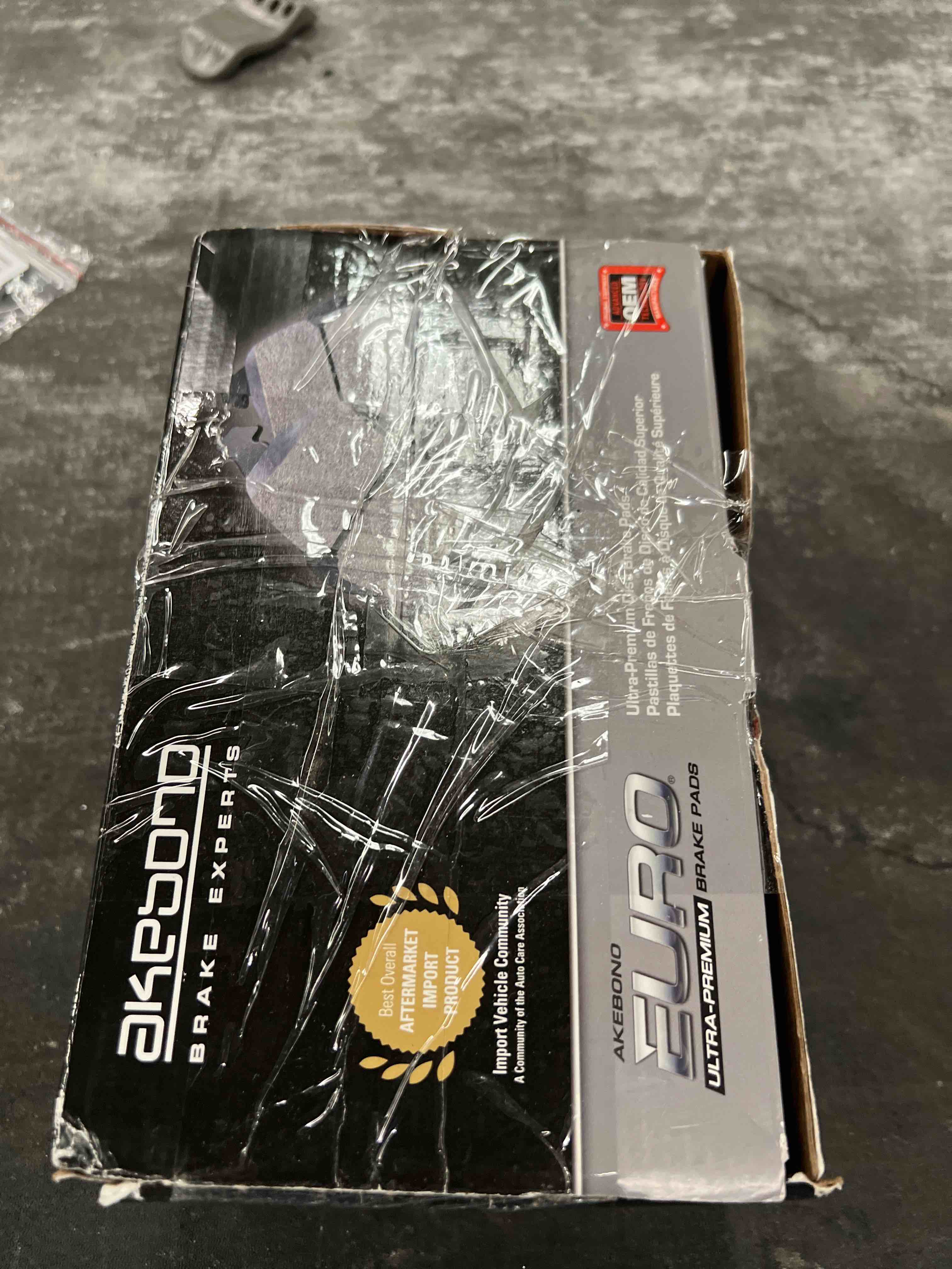 Condition photo showing Good Condition for akebono eur1892 ultra-premium ceramic front disc brake pads , grey