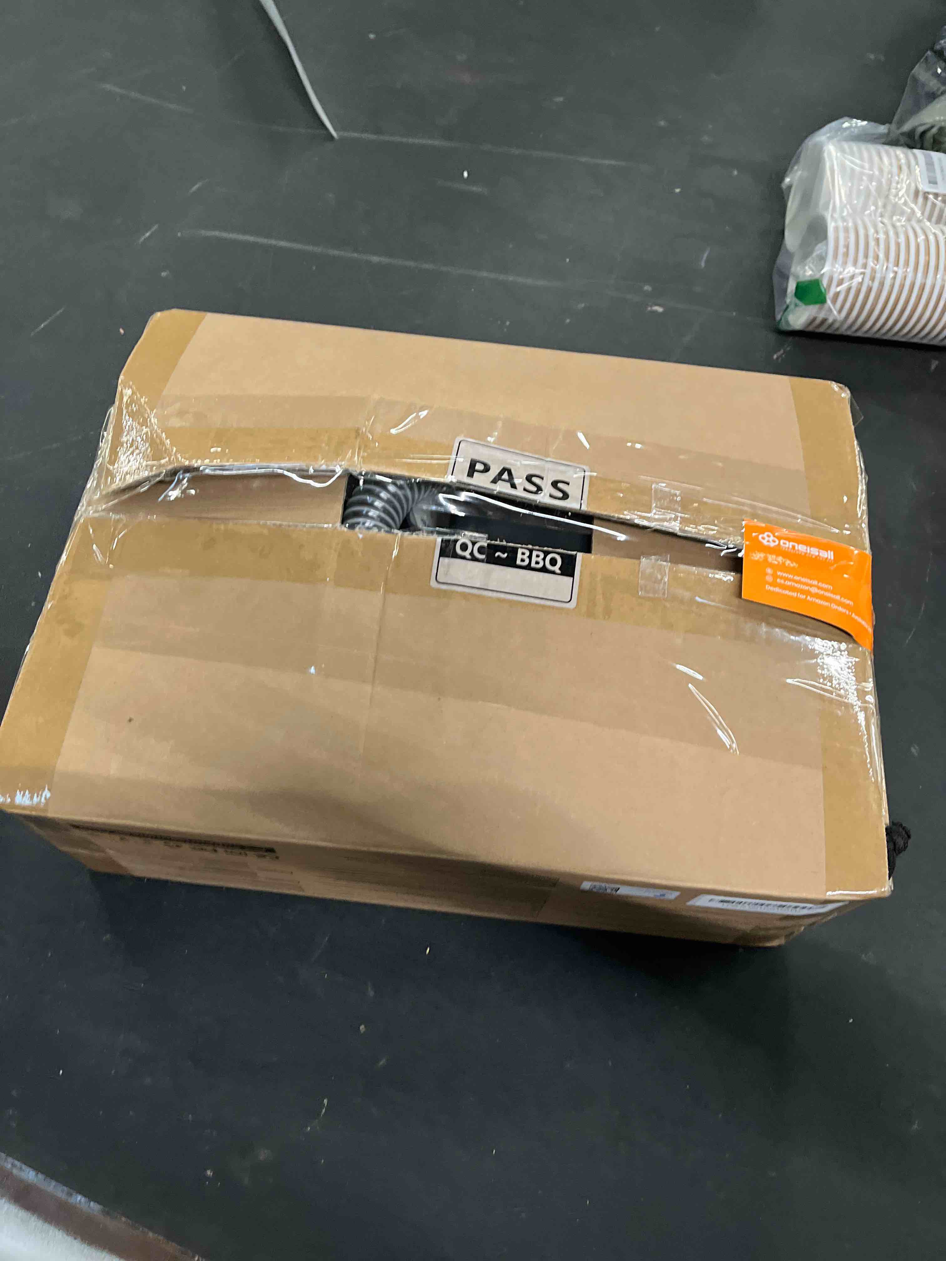 Condition photo showing Good Condition for oneisall dog grooming vacuum kits: 15000pa shedding brush with grooming tools, 3 suction low noise, pet grooming vacuum for thick and undercoat, 1.5l dust cup dog hair vacuum, home cleaning, lm5